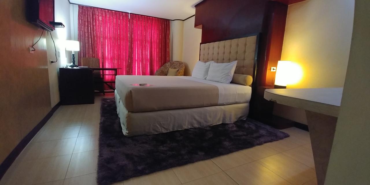 Cebu Dulcinea And Suites-mactan Airport Hotel Lapu-Lapu City