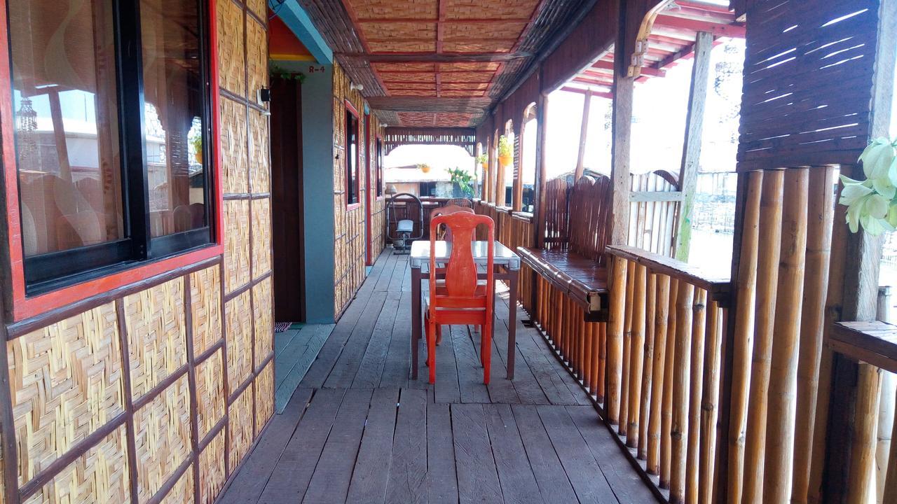 Rjc And Karaoke Bar Hostel *