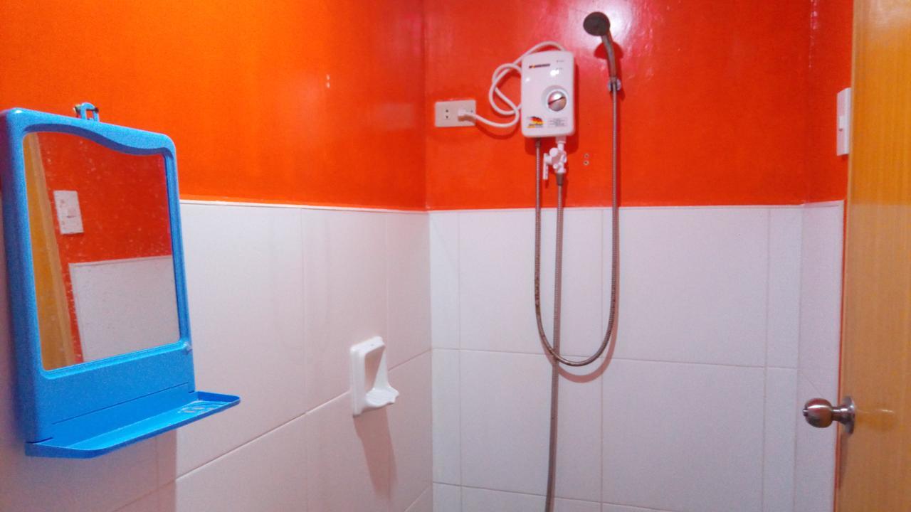 Rjc And Karaoke Bar Hostel *
