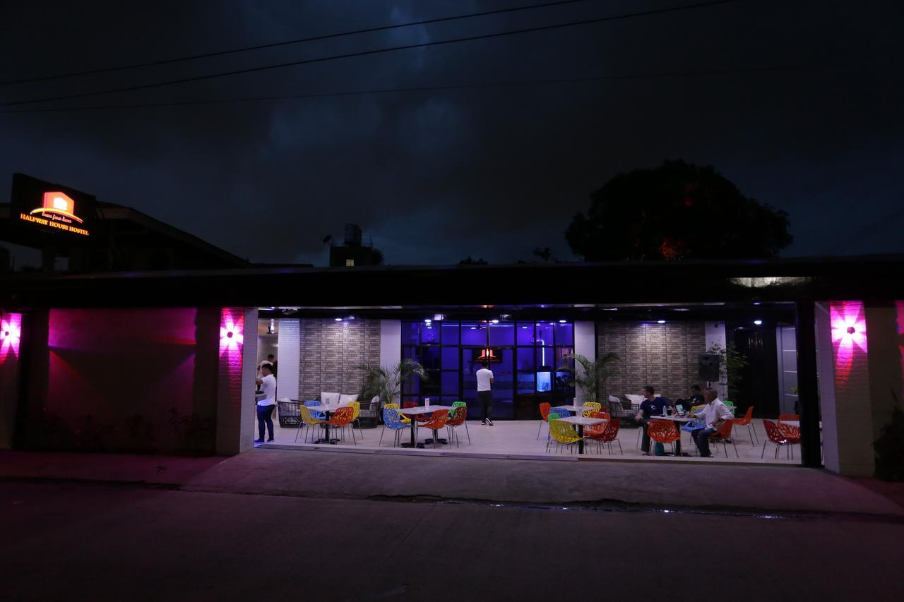 Halfway House Mactan Cebu Airport * Lapu-Lapu City
