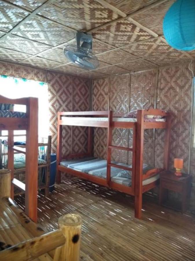 Hostel Titanic's Nipa Hut Moalboal