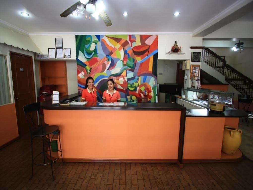 Travelbee Capitol * Cebu