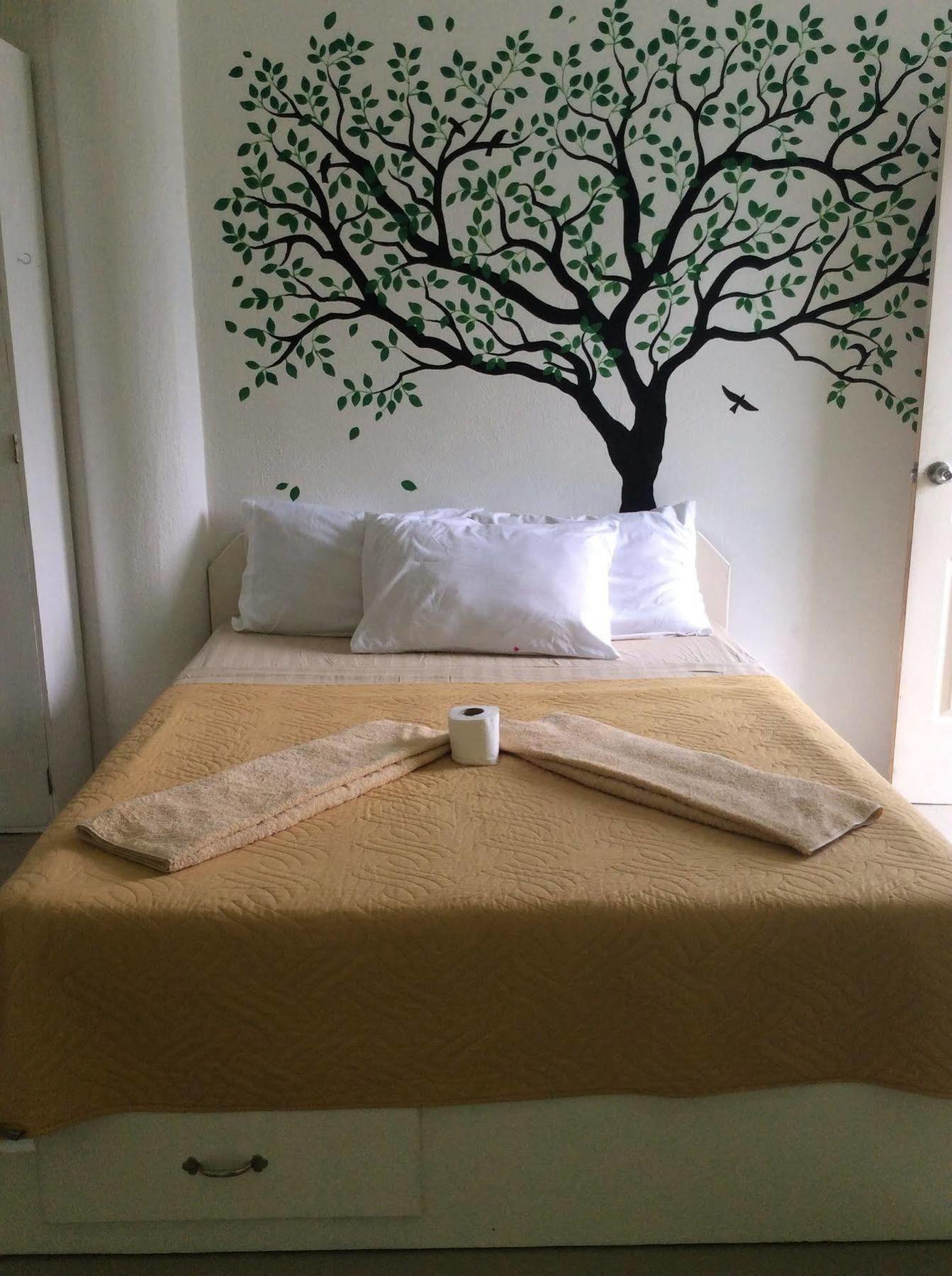Cronin Bed & Breakfast 2*