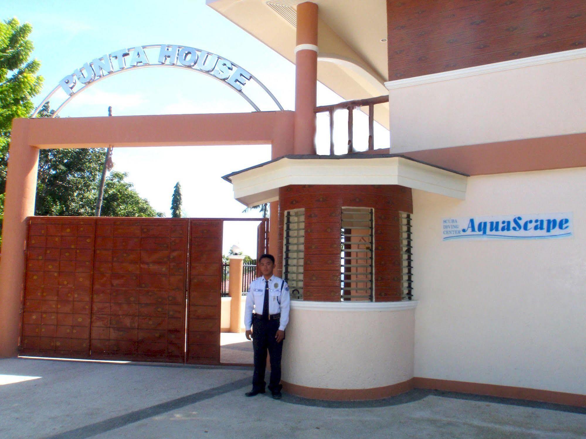 Hotel Punta House 2*