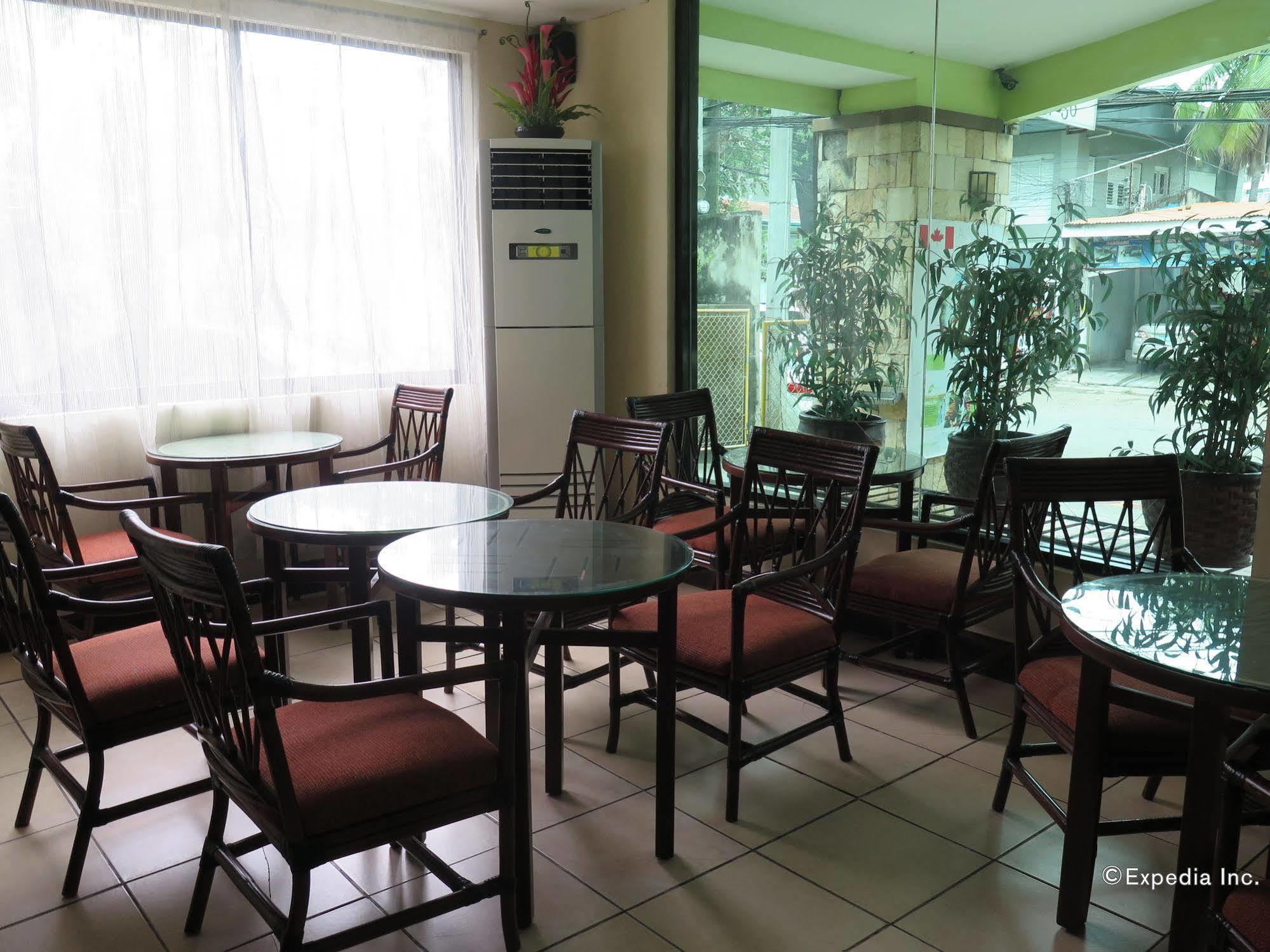 Oyo 210 Apple Tree Hotel Cebu