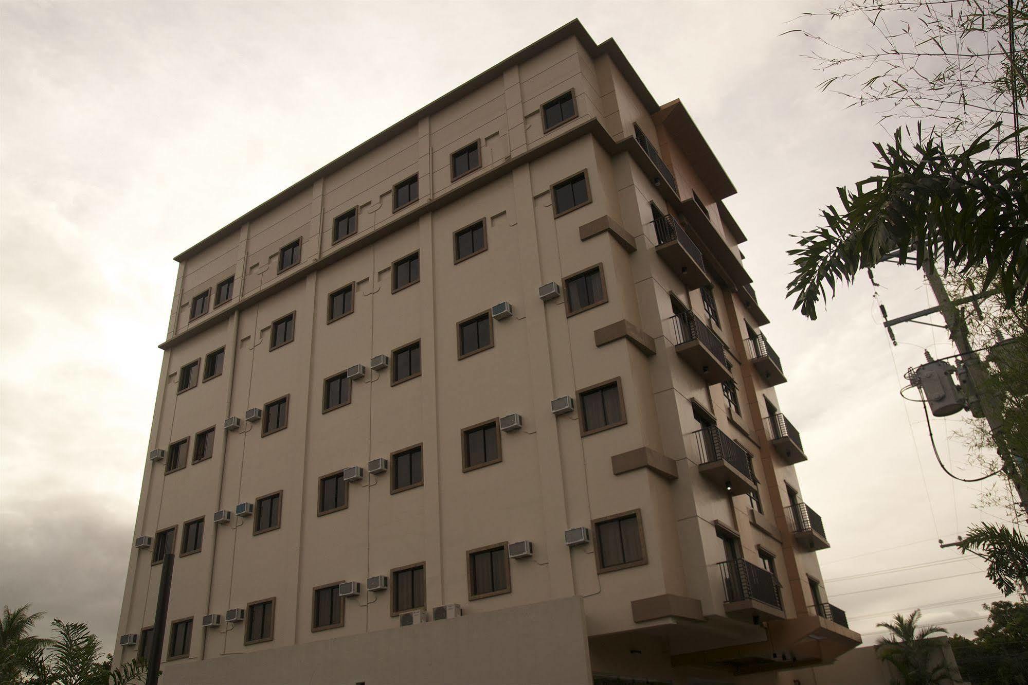 Hotel Main &