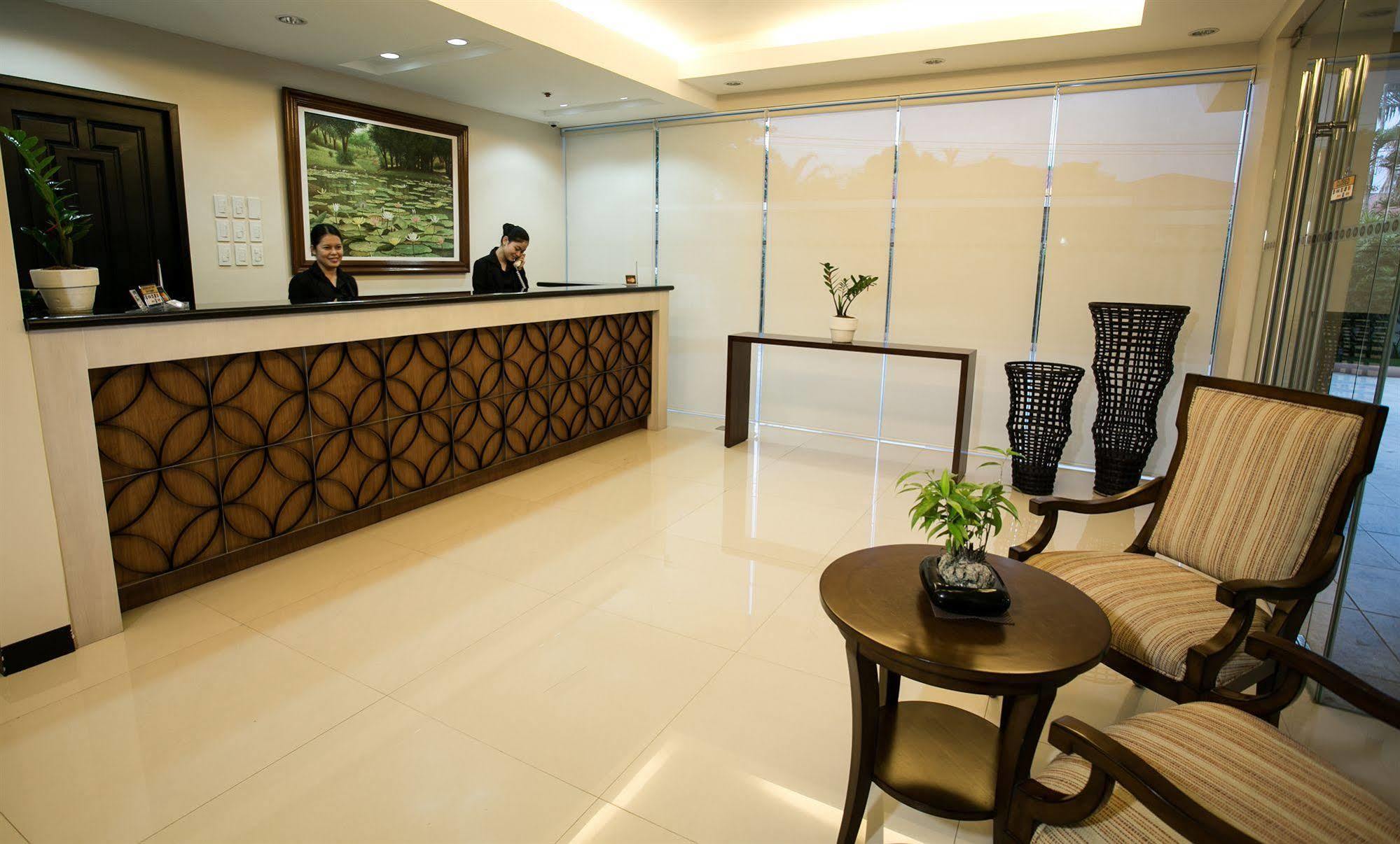 Hotel Main & 2*