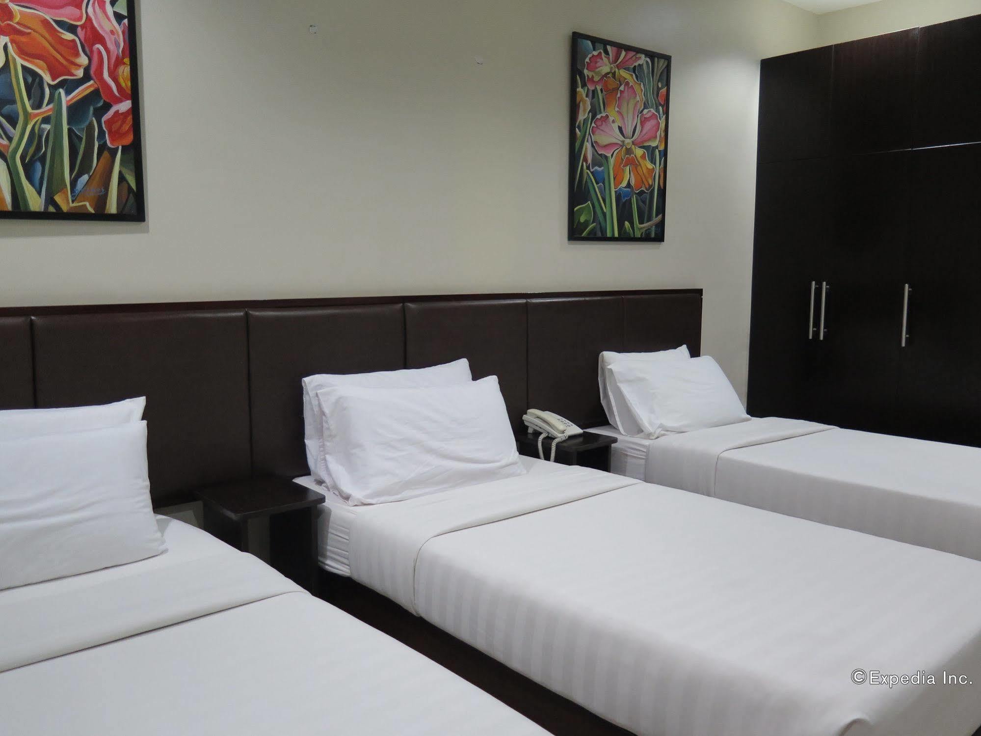 Hotel Main &