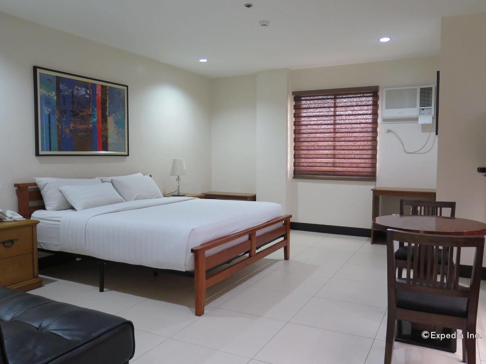 Hotel Main & 2*