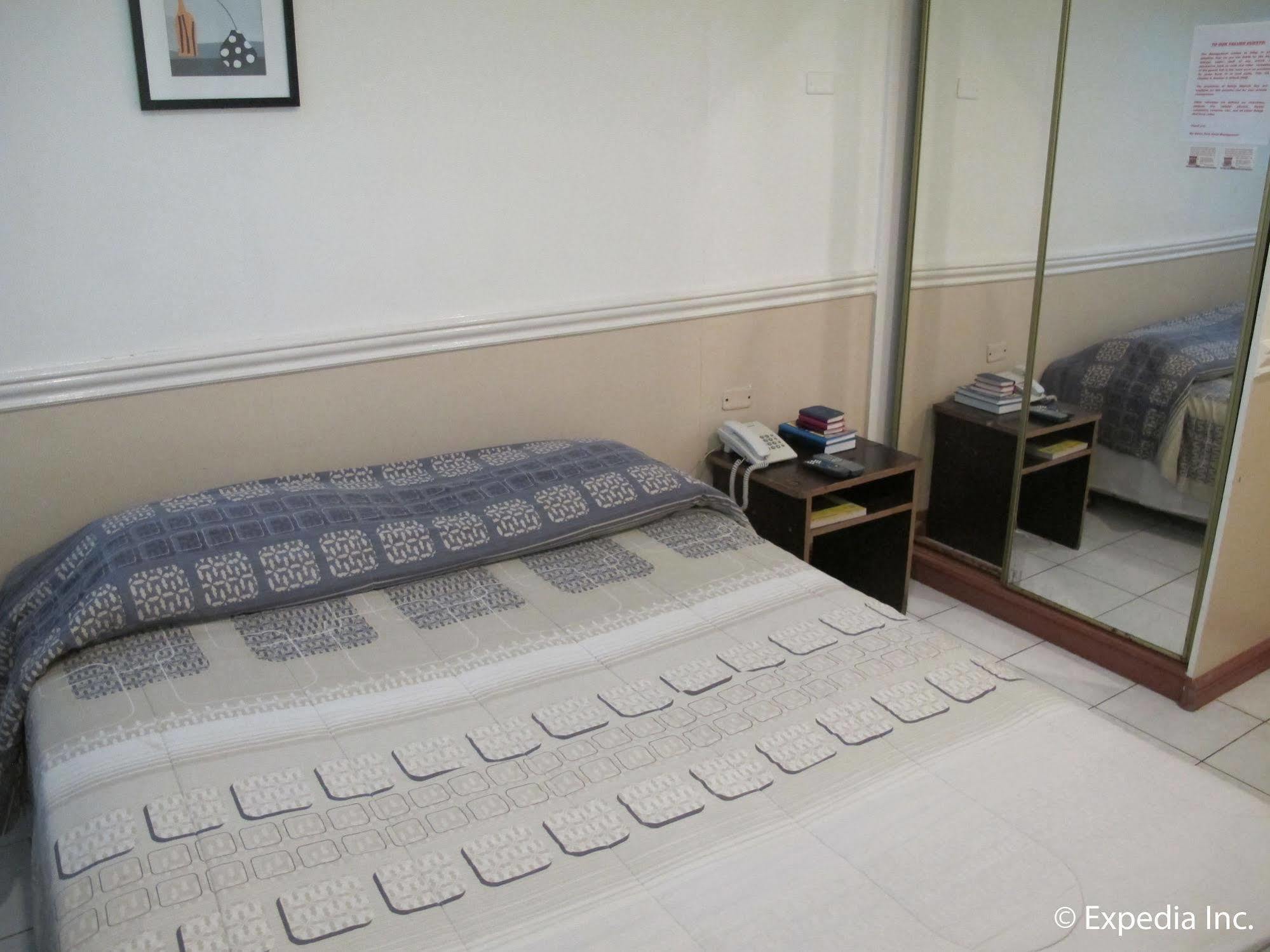Hotel Metro Park -
