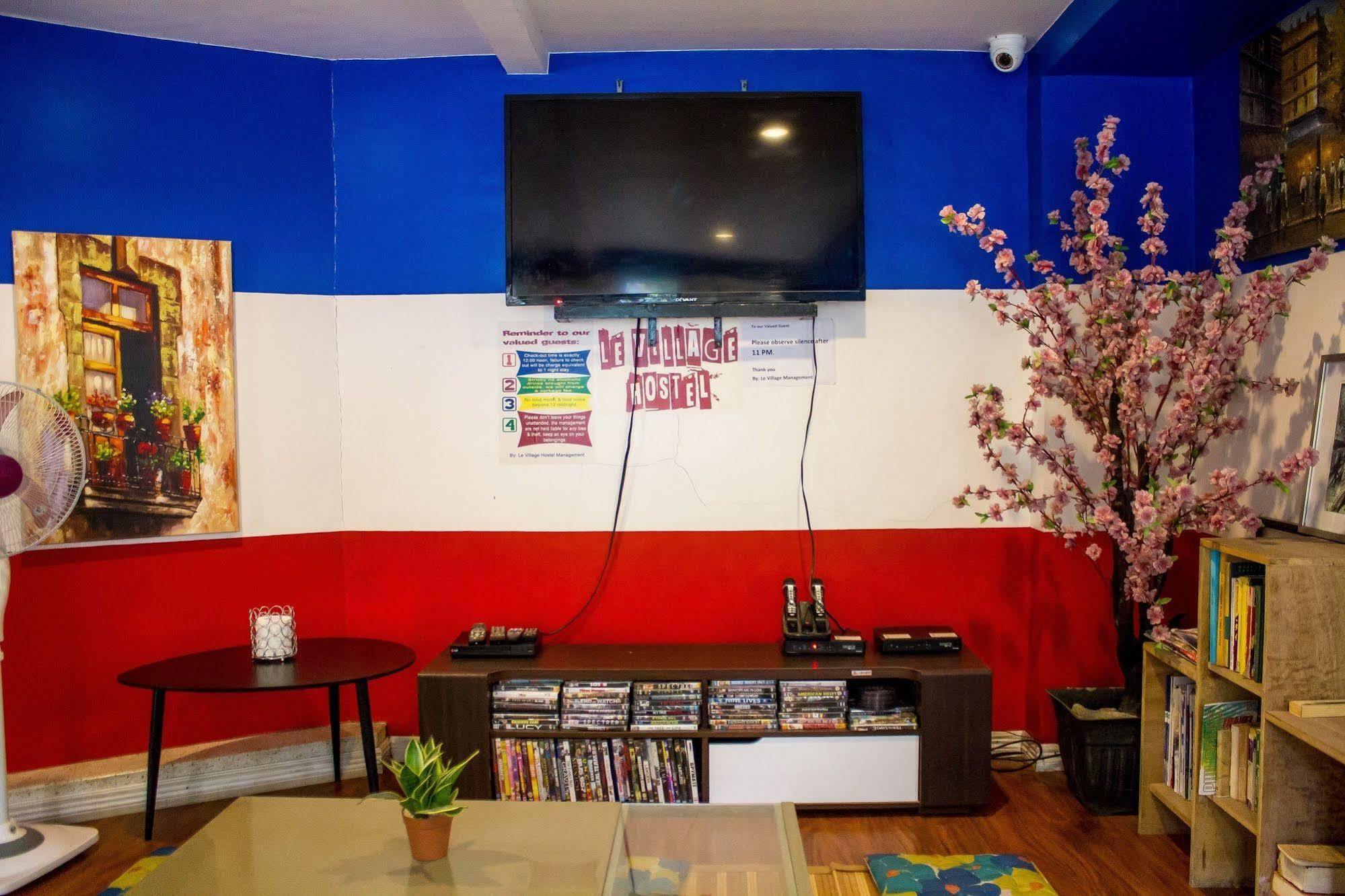 Le Village Hostel