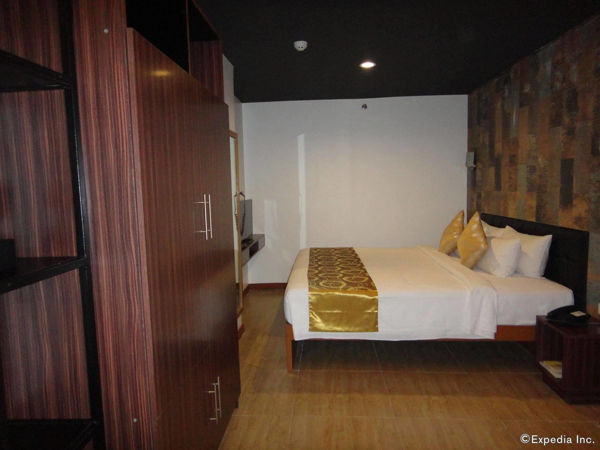 Big Hotel