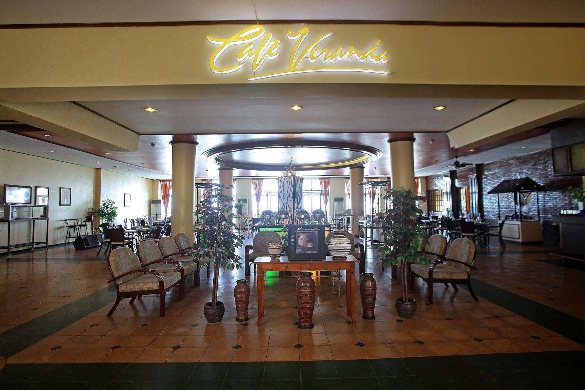 Vista Mar And Country Club Resort Lapu-Lapu City