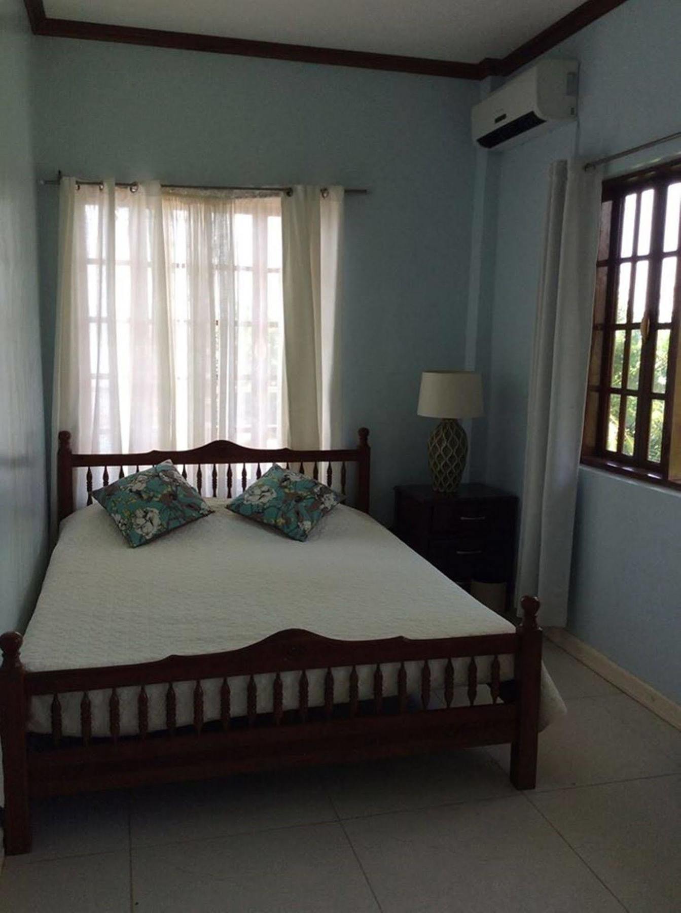 Camotes Flying Fish Resort 3*