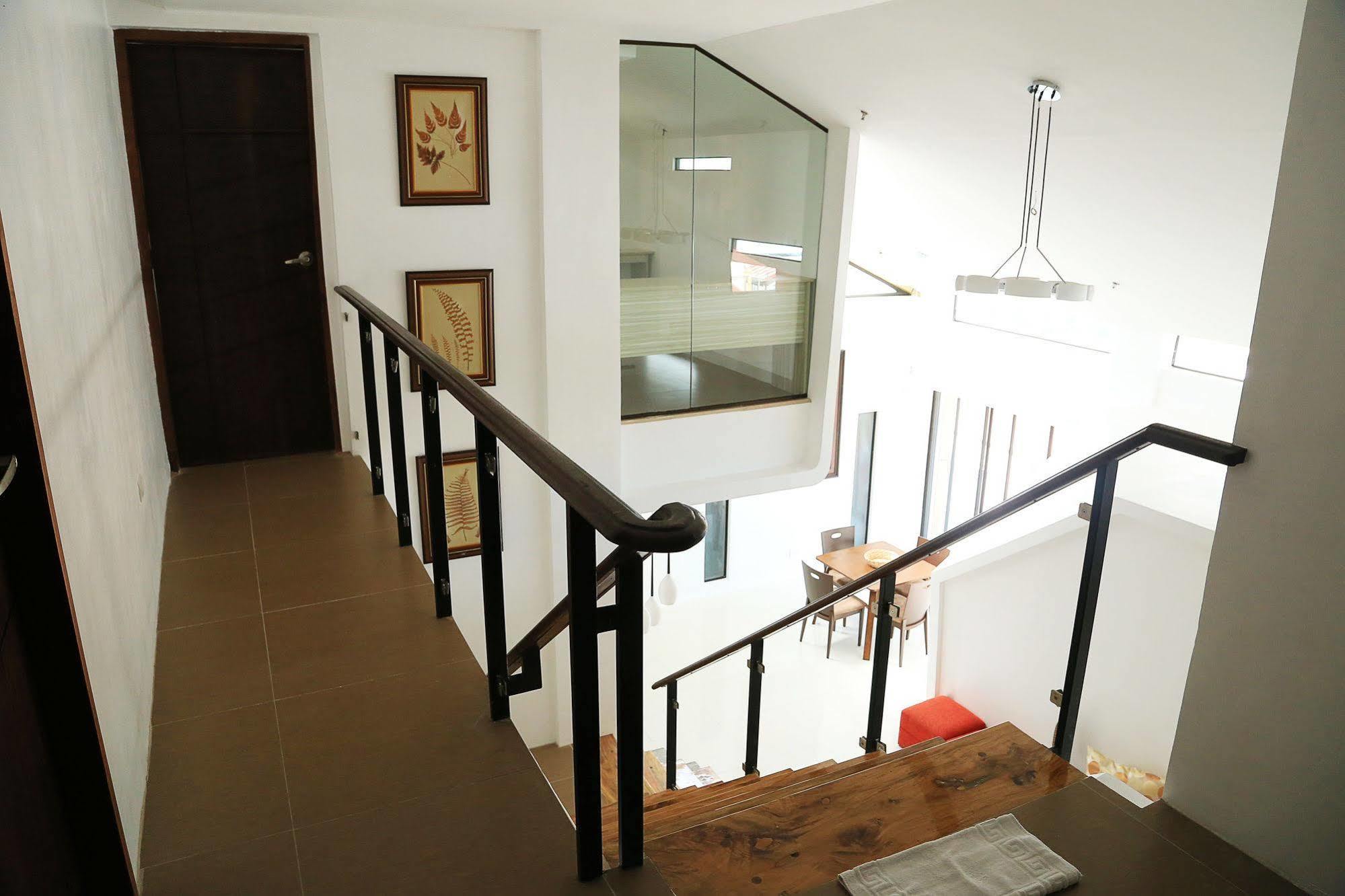 Travelbee Business Hotel 2*