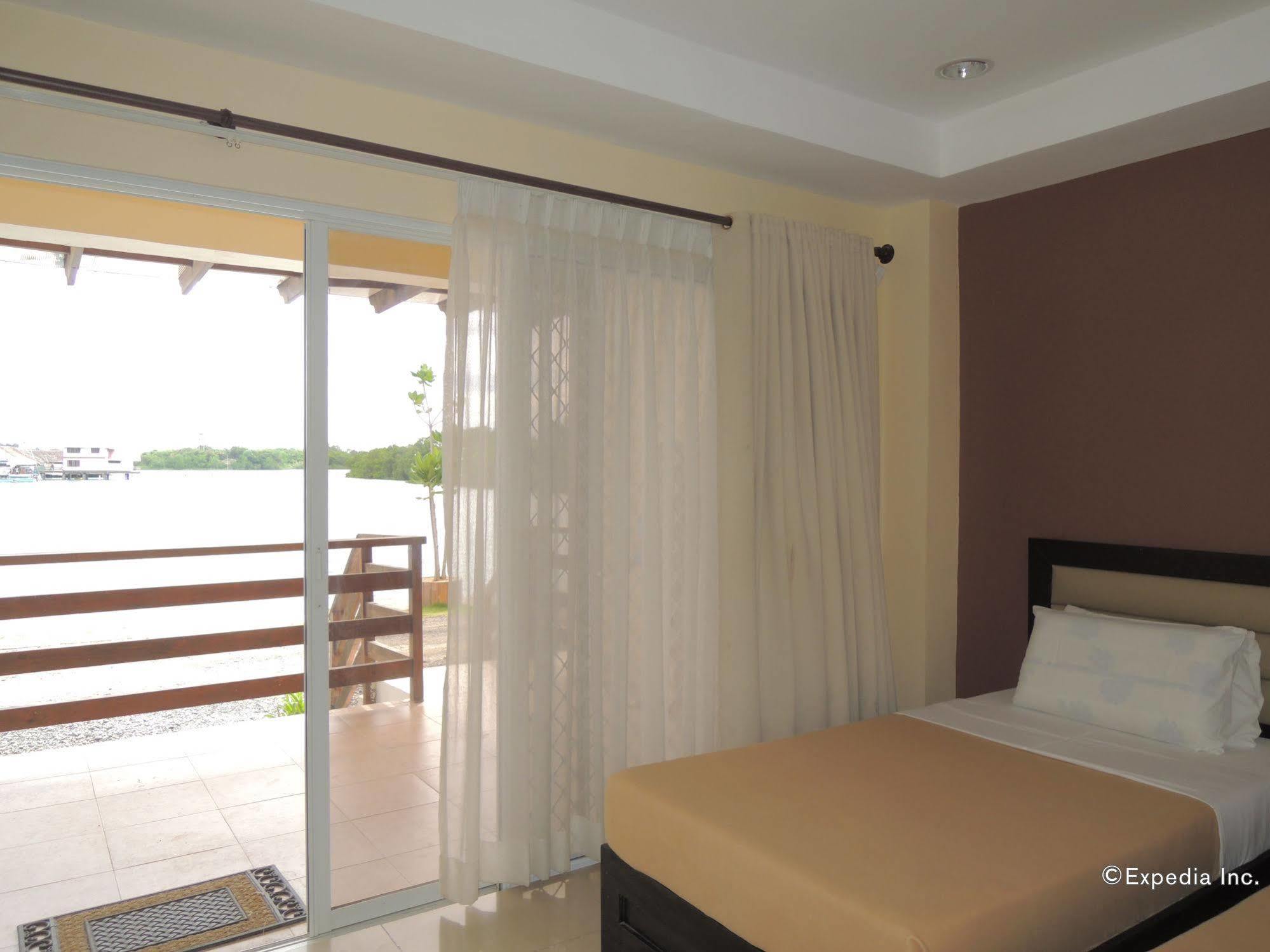Papakit's Marina And Fishing Lagoon Powered By Cocotel Resort Liloan