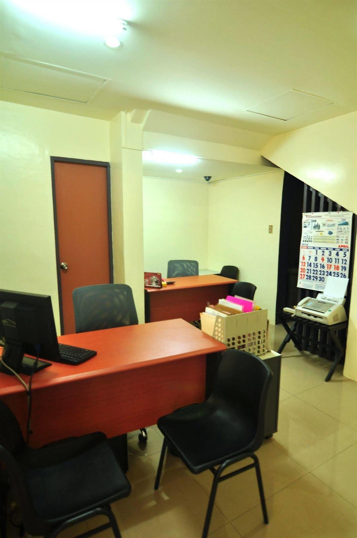 Dynasty Tourist Hotel 3*