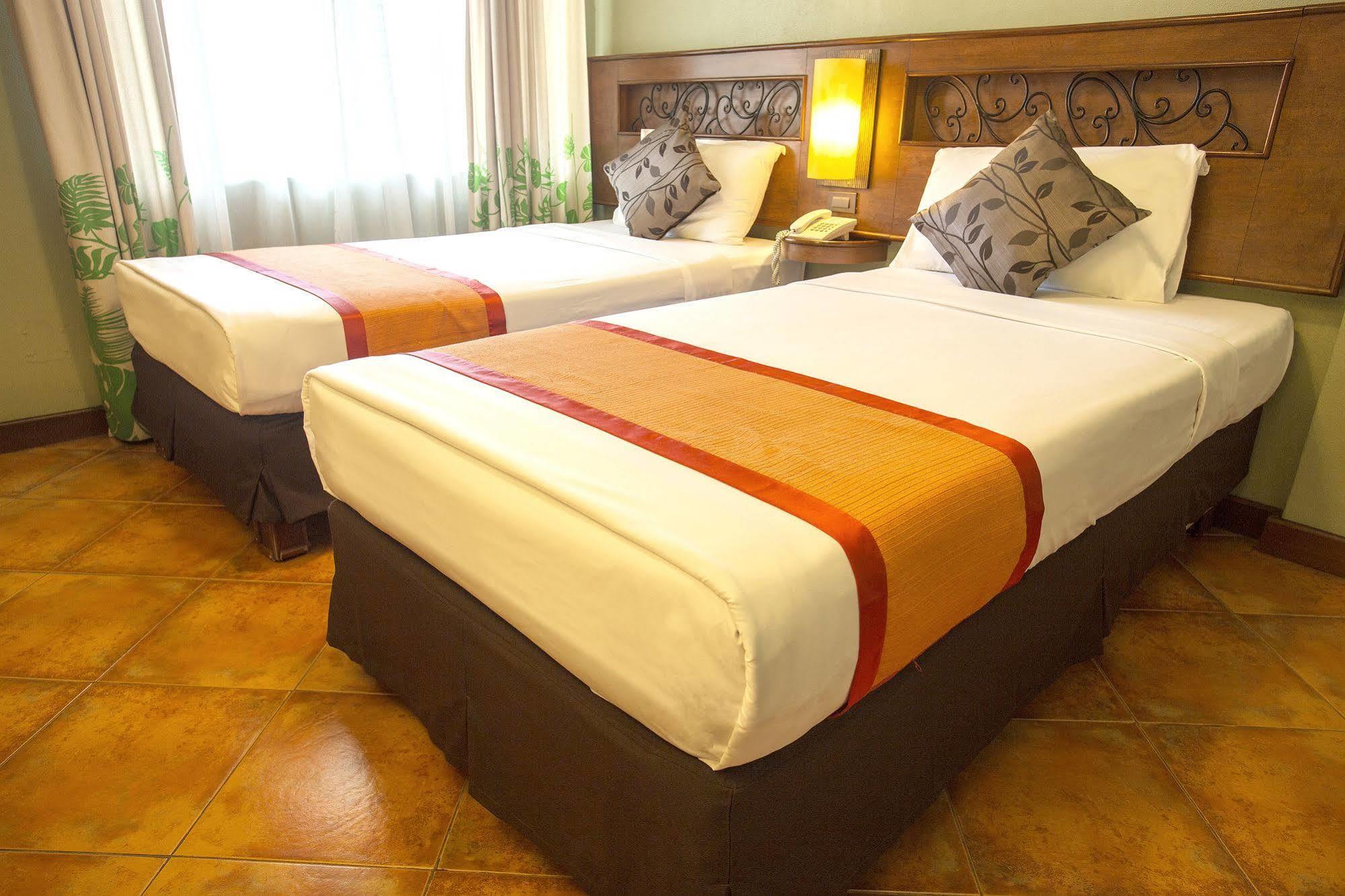 Hotel Montebello