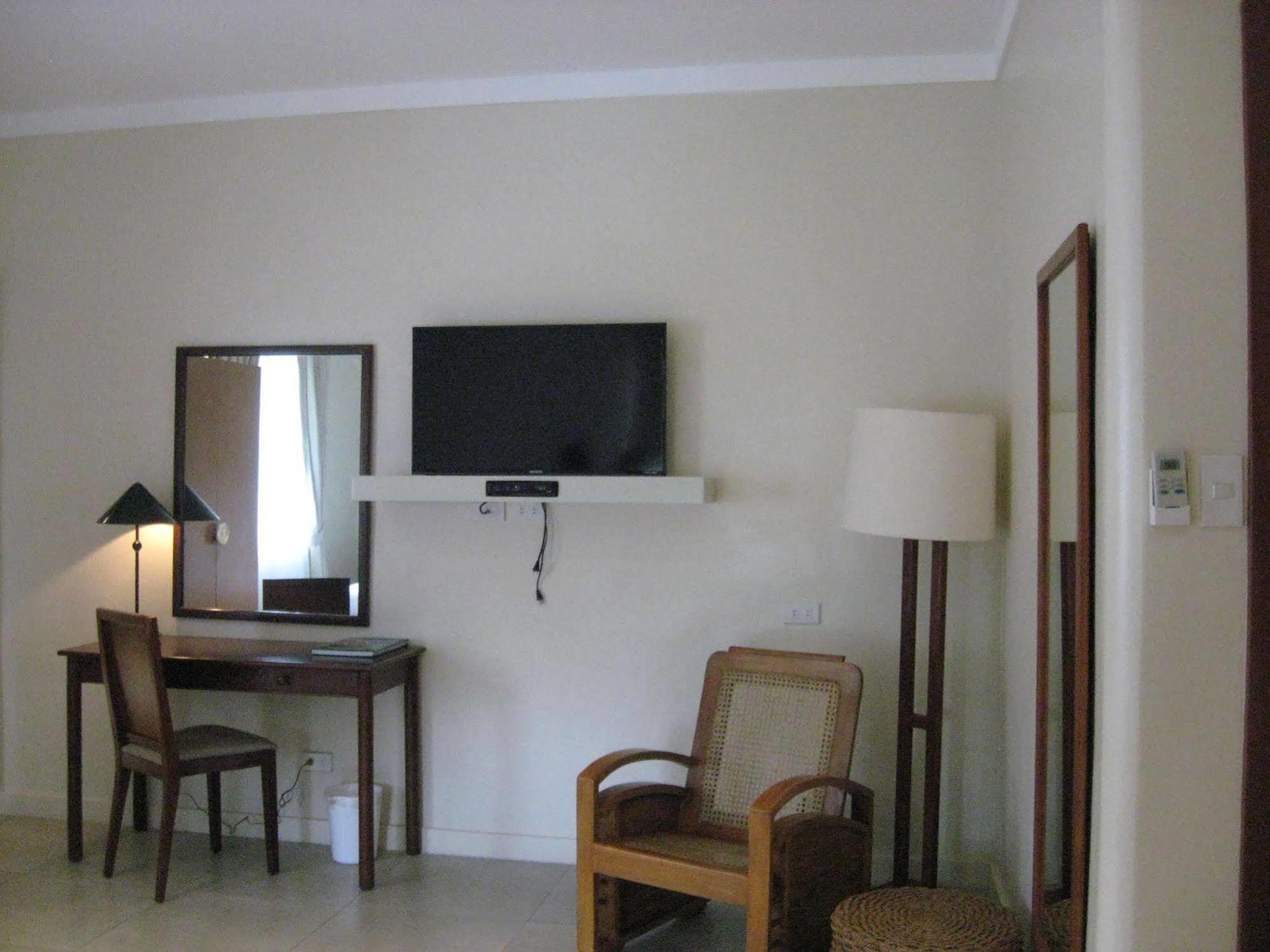 Chateau By The Sea Hotel 4*