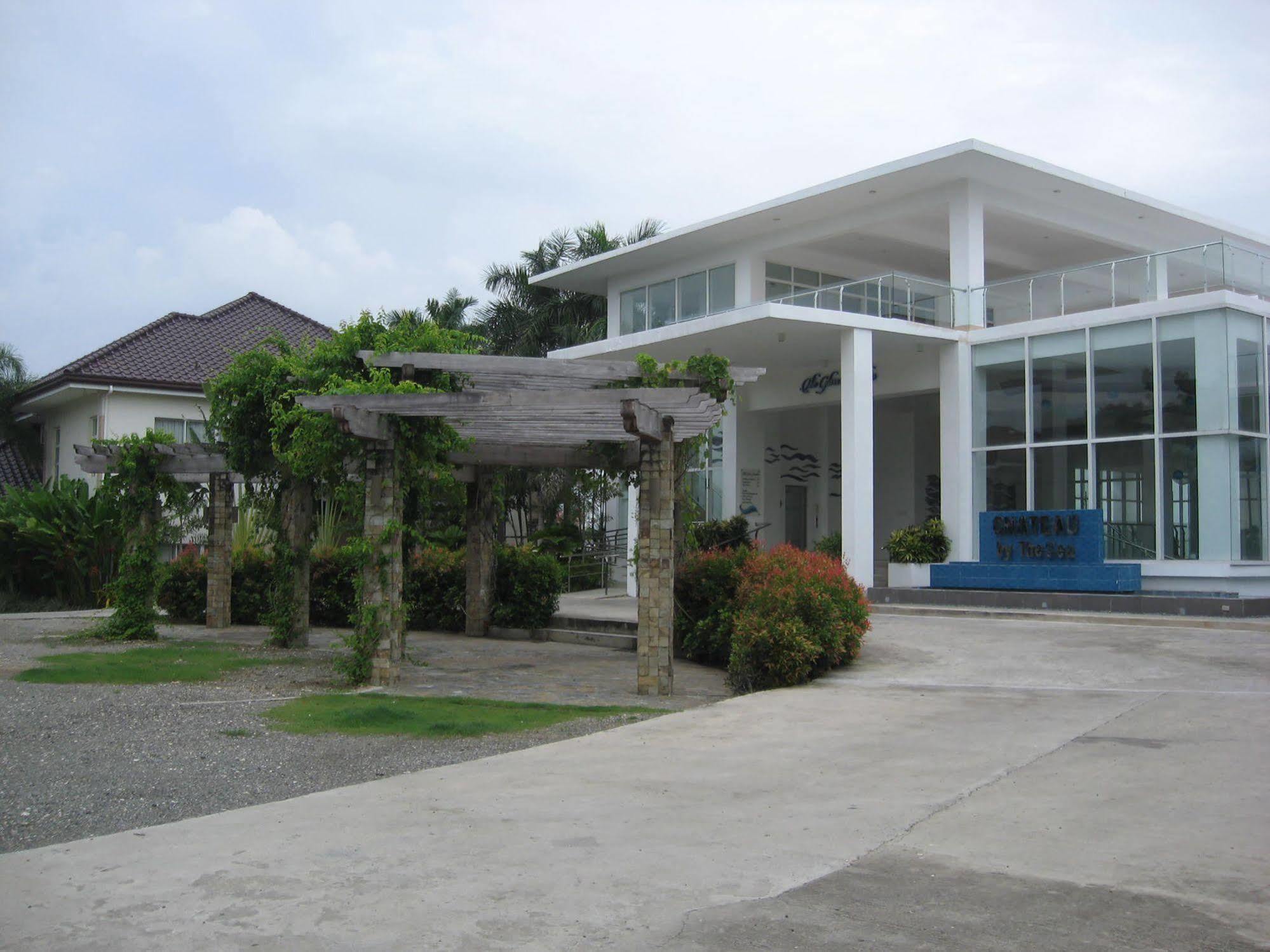 Chateau By The Sea Hotel Lapu-Lapu City