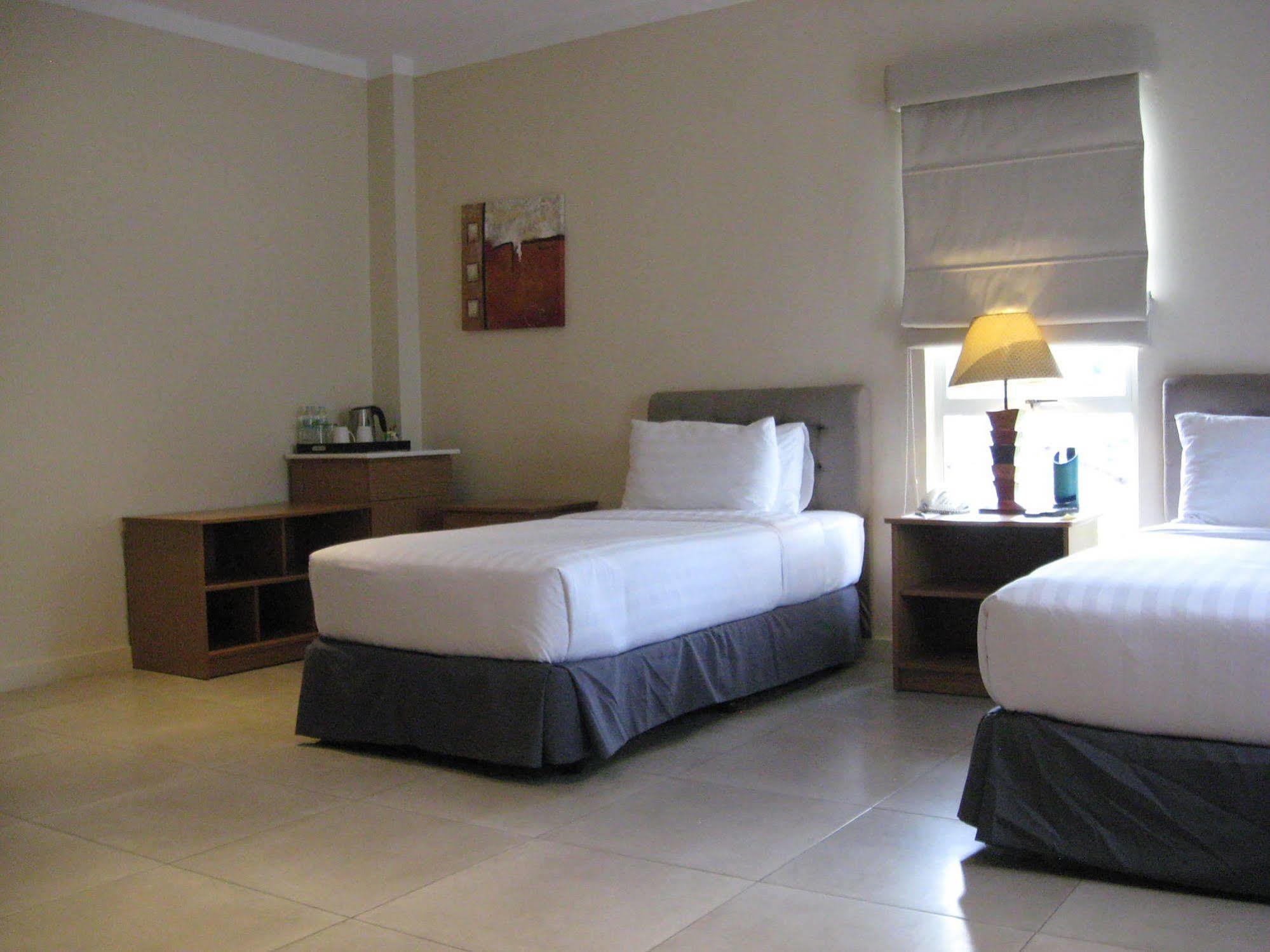Chateau By The Sea 4*