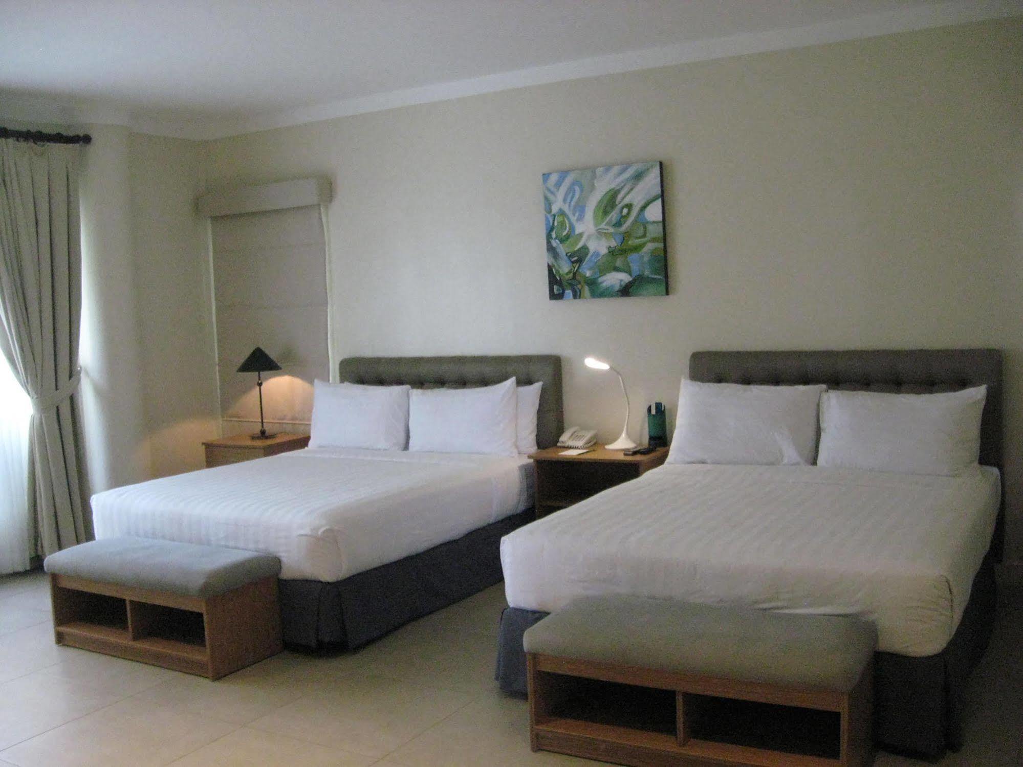 Chateau By The Sea Hotel 4*