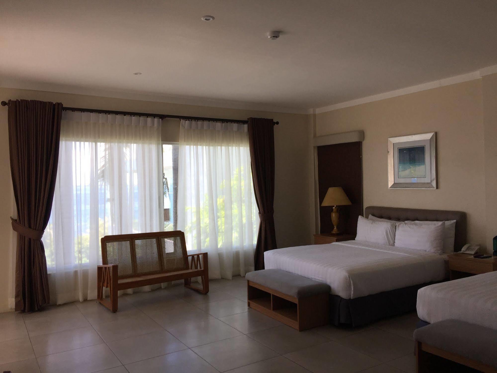 Hotel Chateau By The Sea 4*