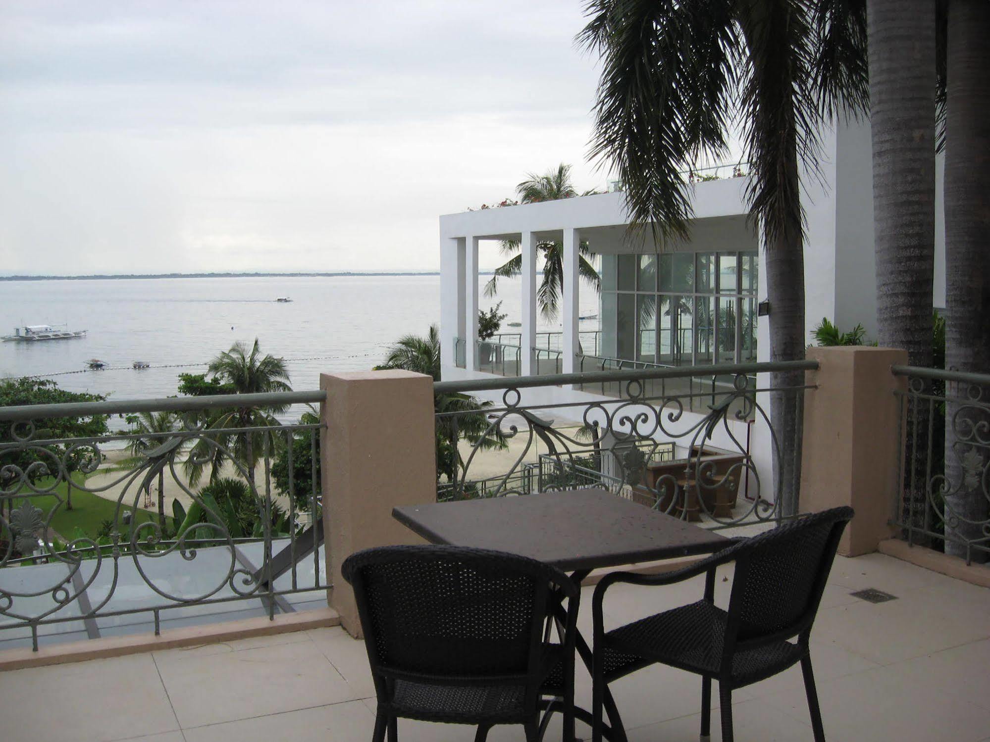 Chateau By The Sea 4*