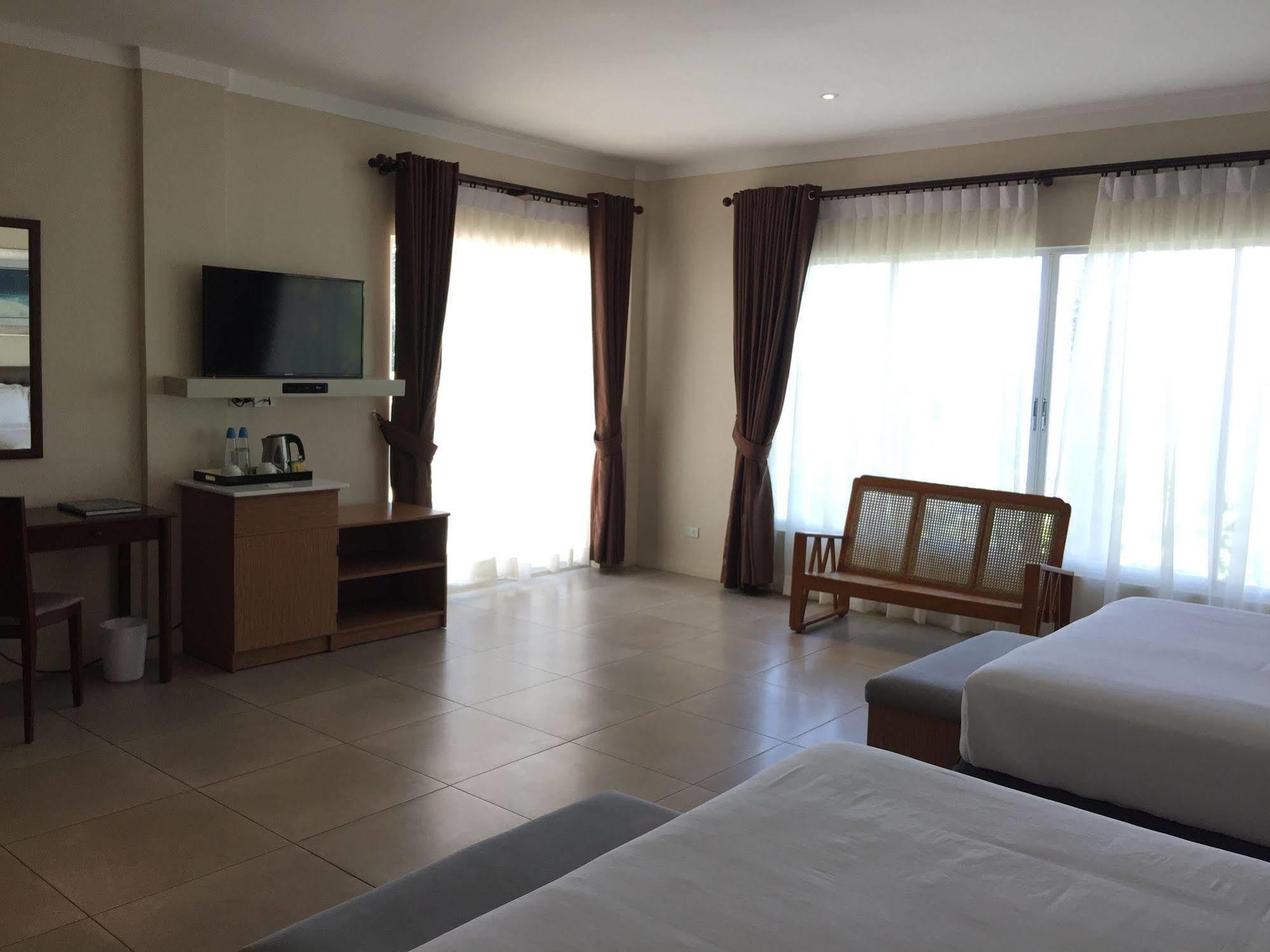 Chateau By The Sea Hotel 4*