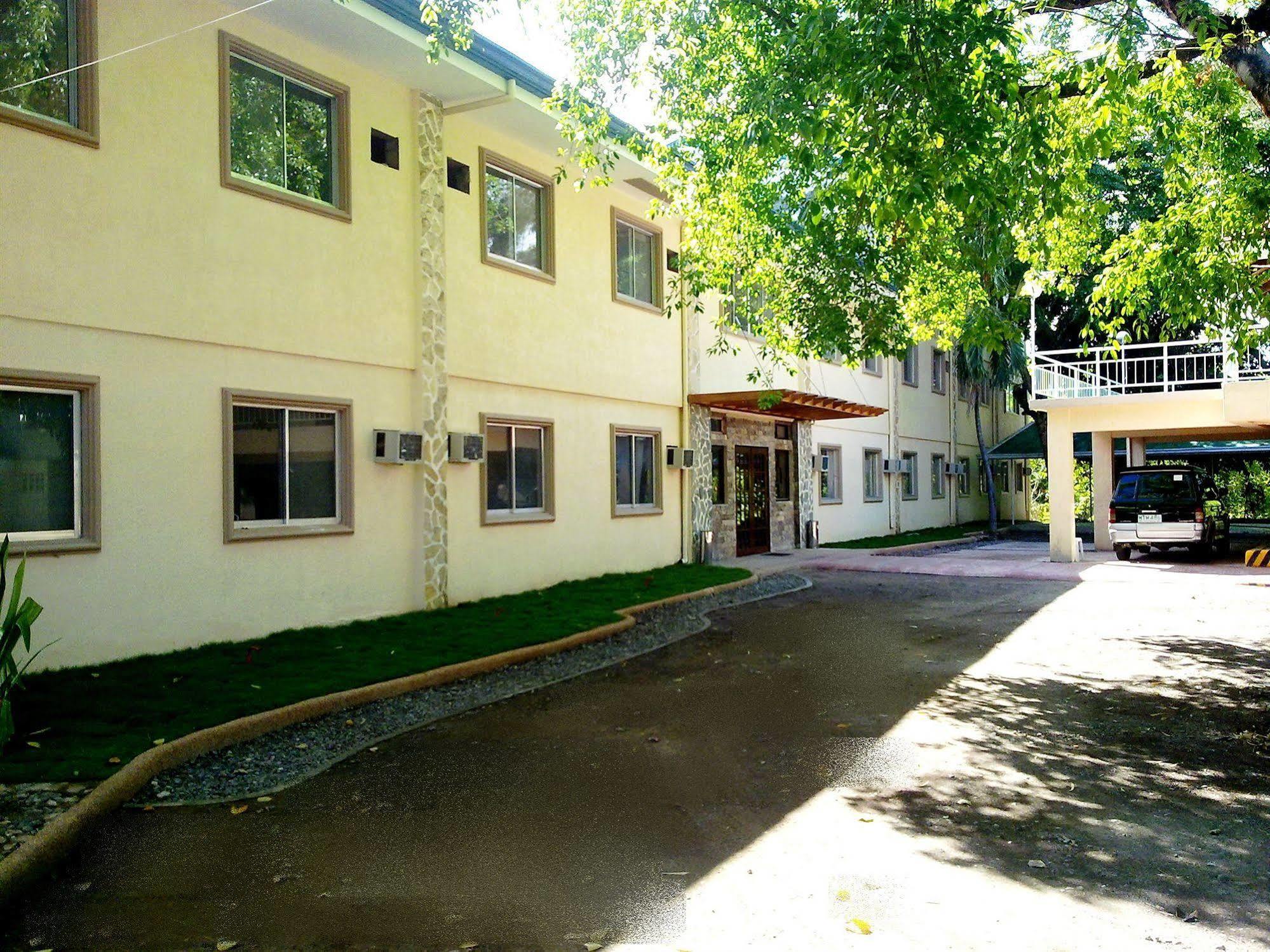 Park Hill Hotel 2*