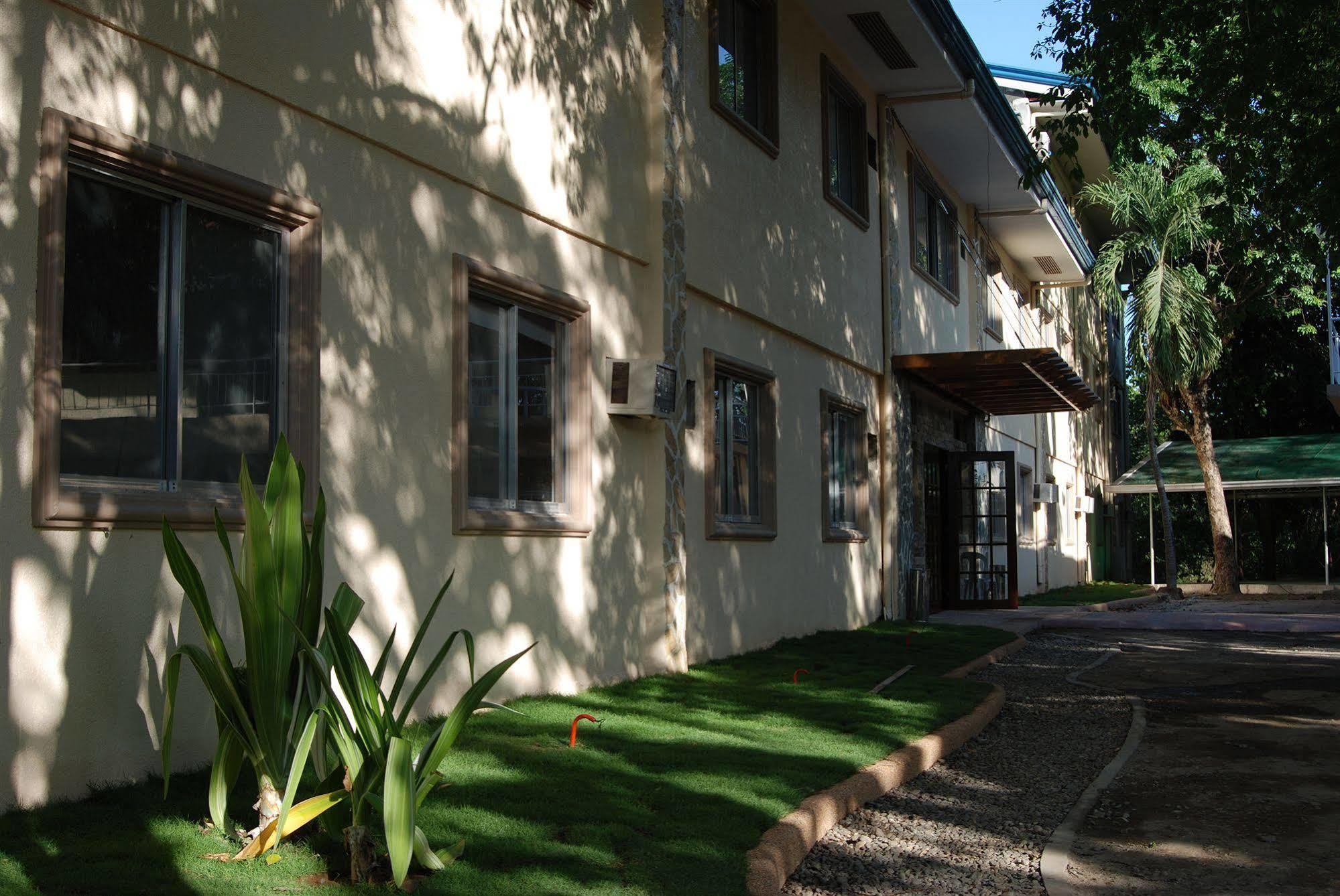 Park Hill Hotel 2*