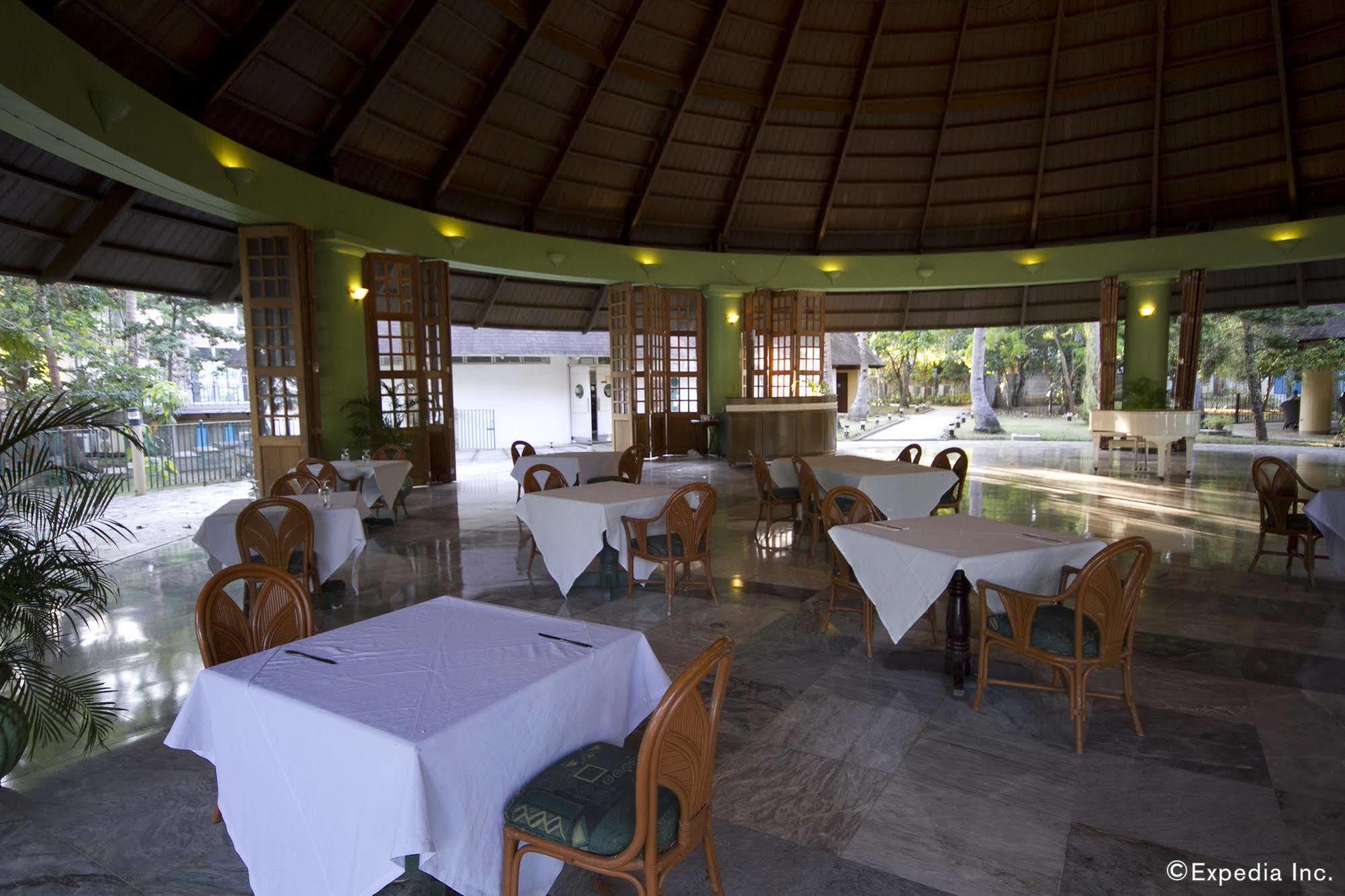 Cordova Reef Village 4*