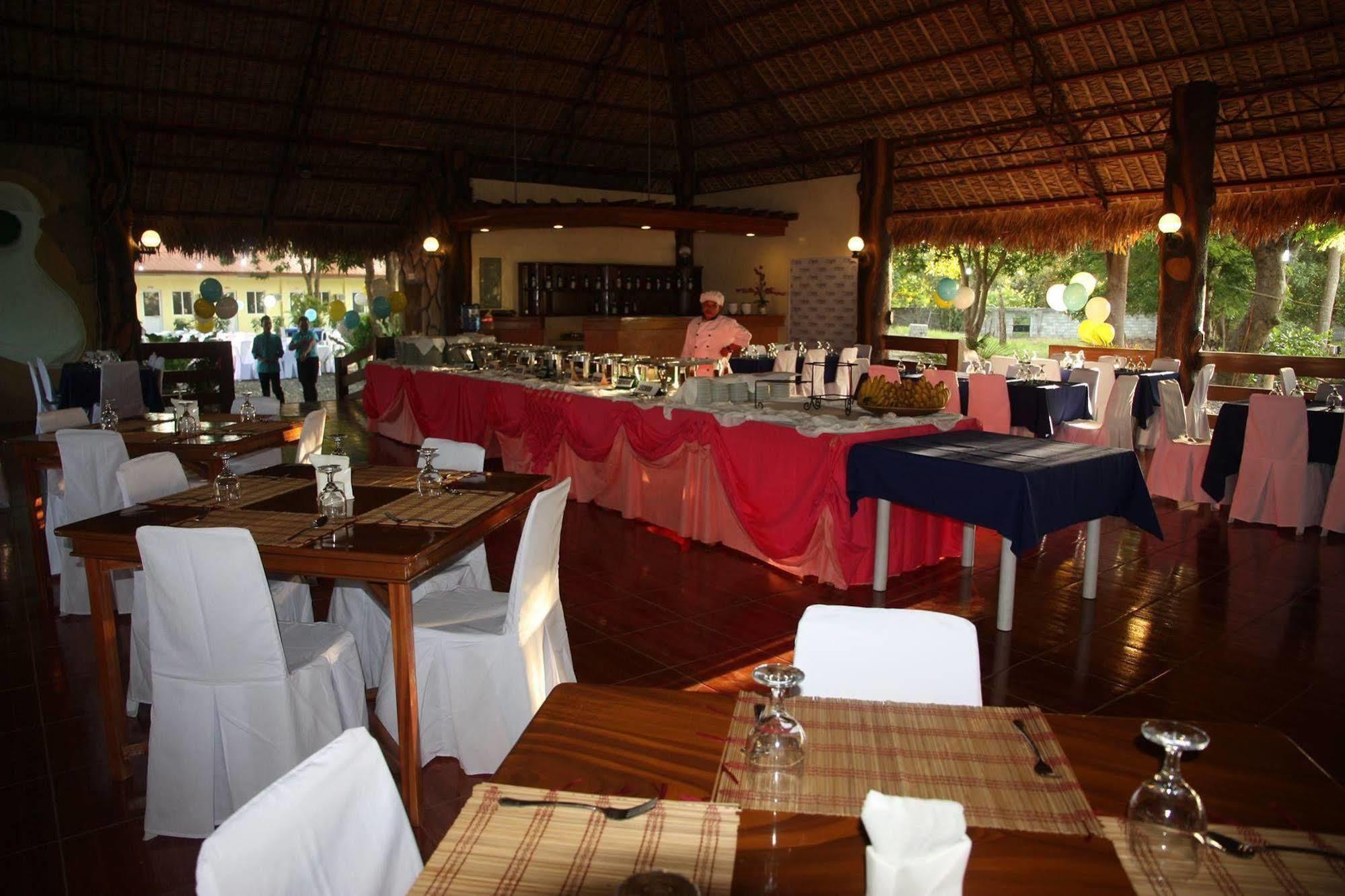 Hotel Hagnaya And Restaurant 3*