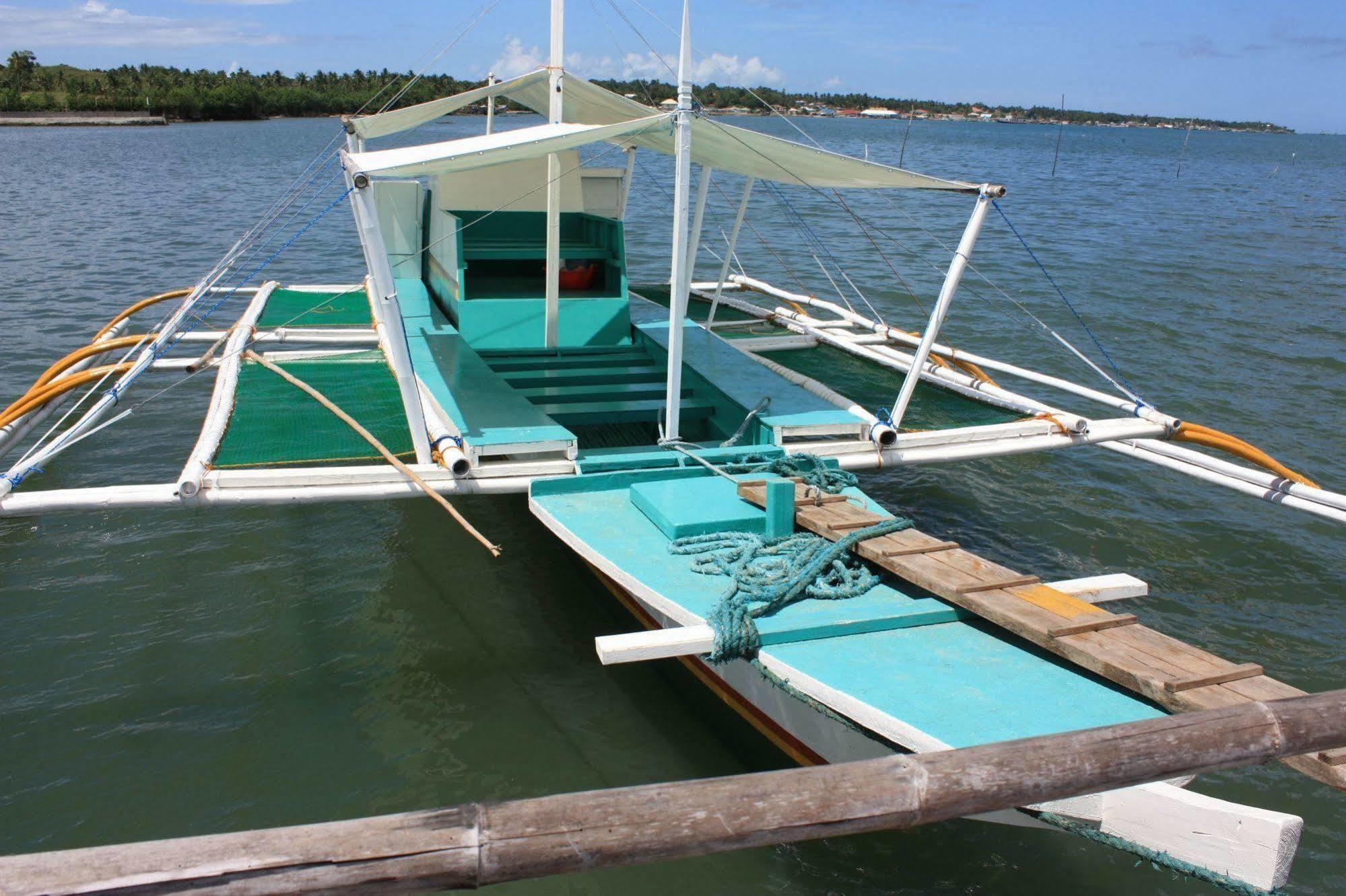 Hagnaya And Restaurant San Remigio (Cebu)