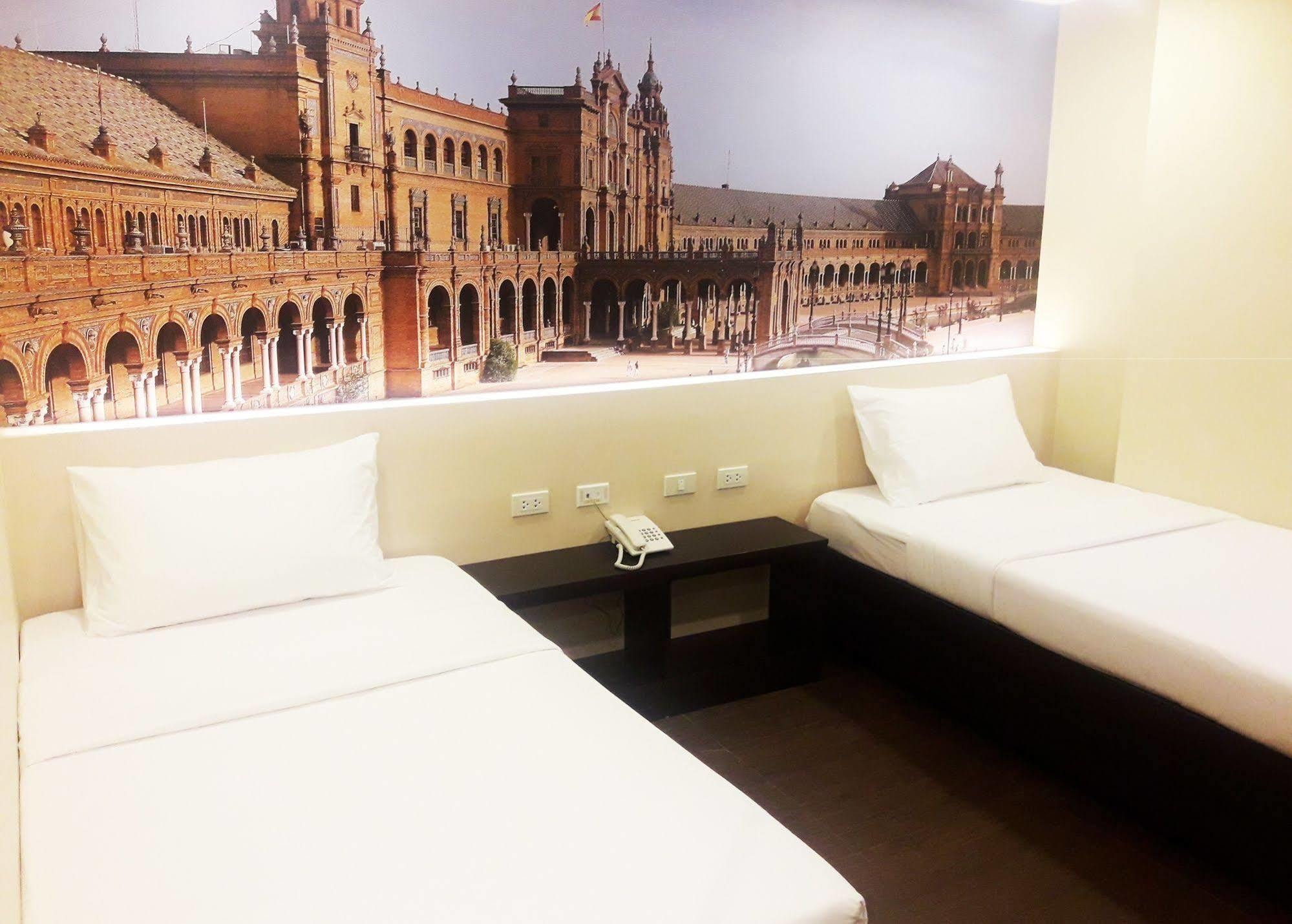 Sugbutel Family Hotel 2*