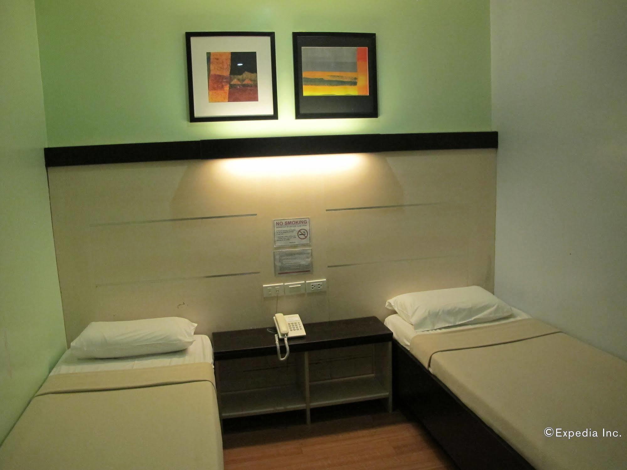 Sugbutel Family Hotel 2*