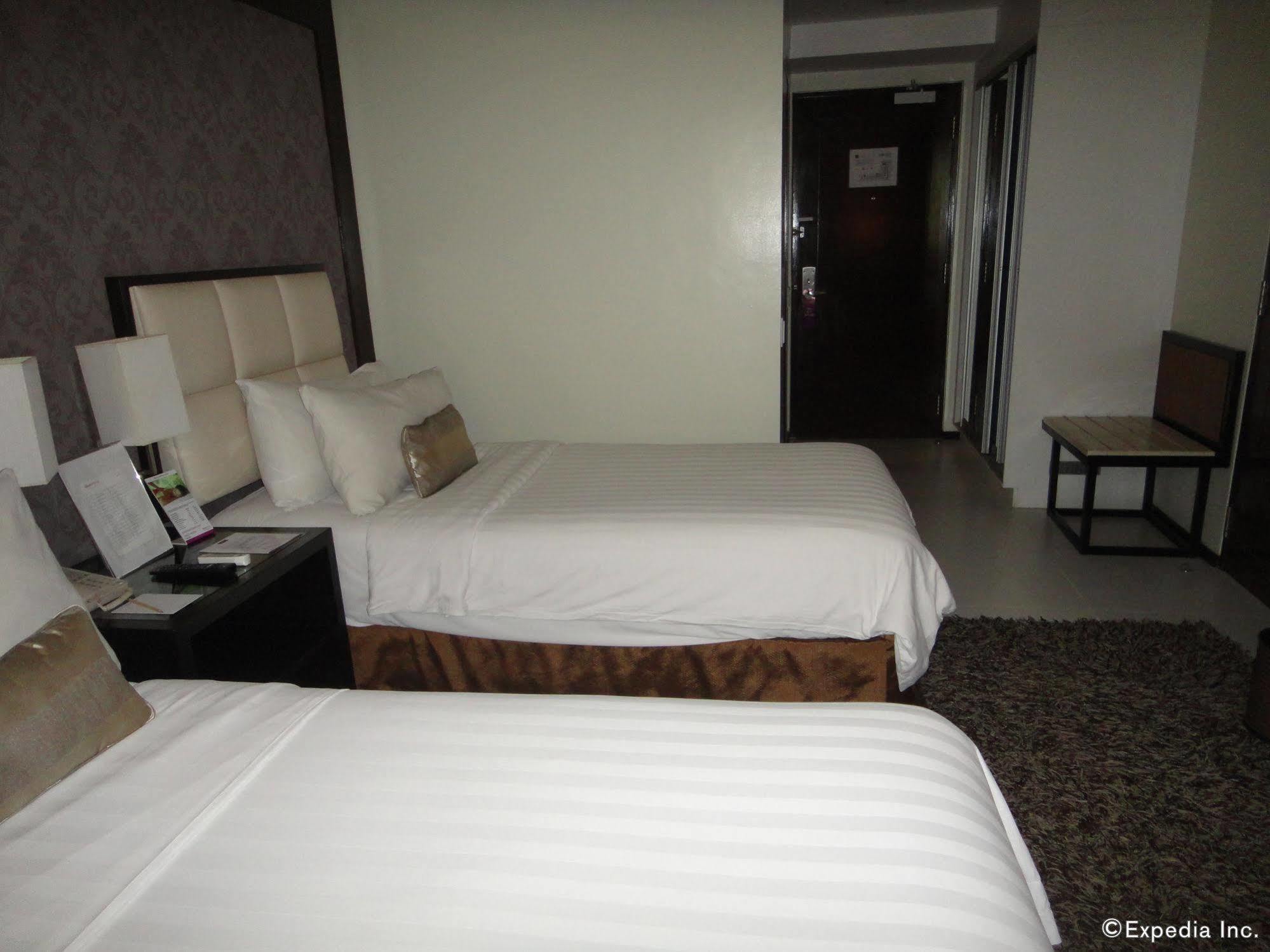 Quest & Conference Center 3* Cebu