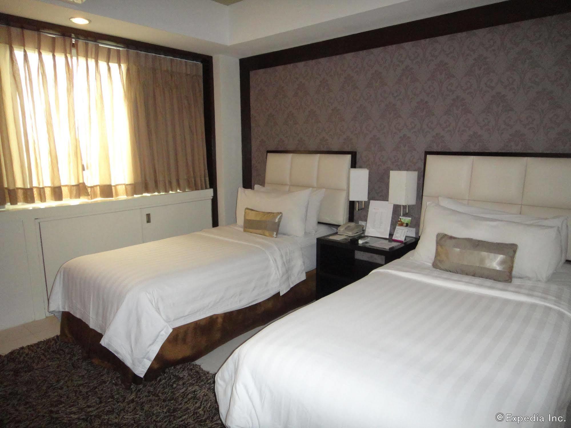 Quest & Conference Center Hotel
