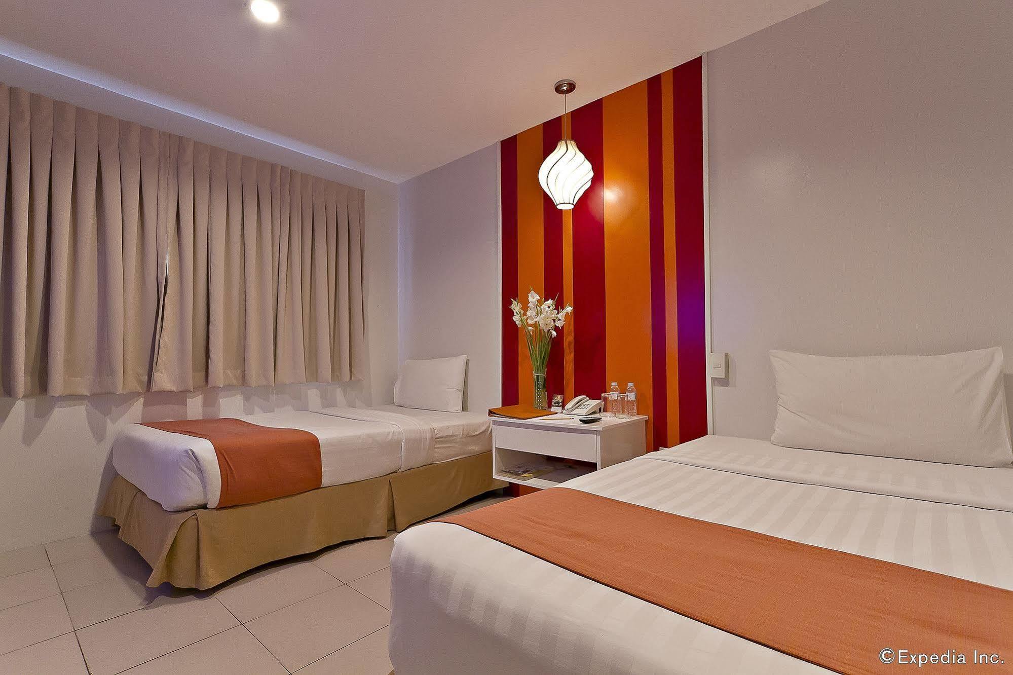 Escario Hotel 3*