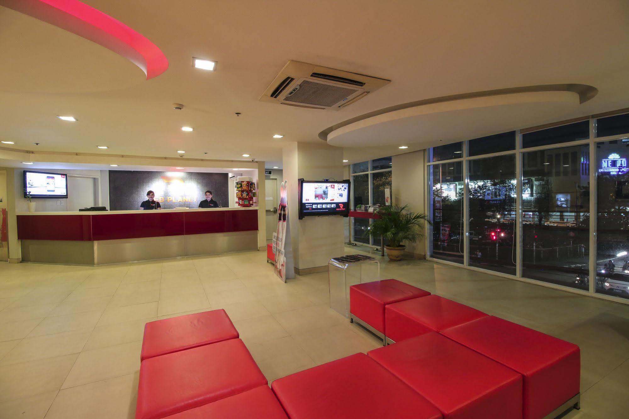 Red Planet Hotel 3*