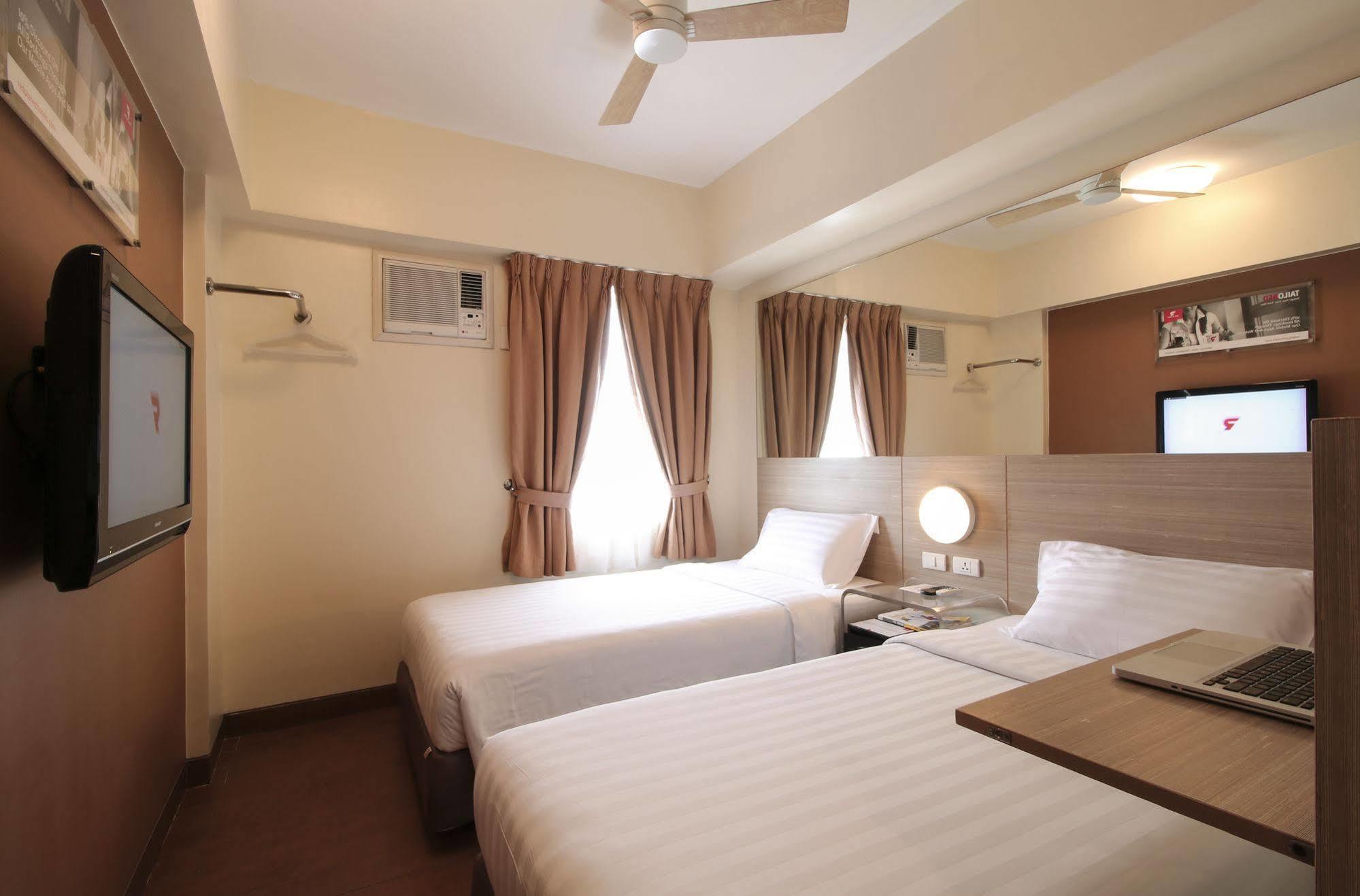 Red Planet Hotel Cebu