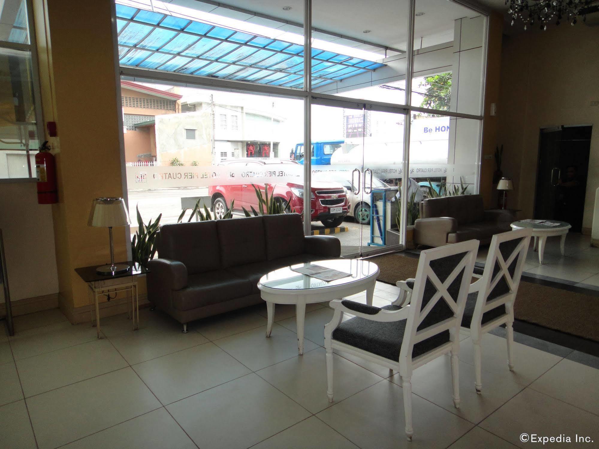 Pier Cuatro Hotel 2*