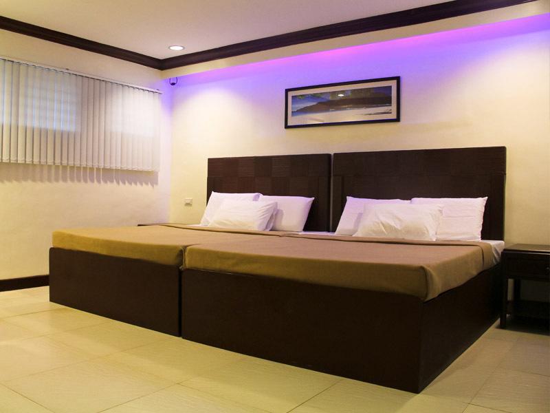 Bluefins Resort 3*