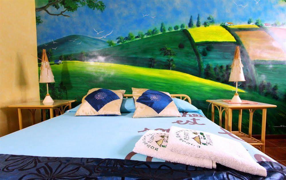 Parrot Paradise 3*