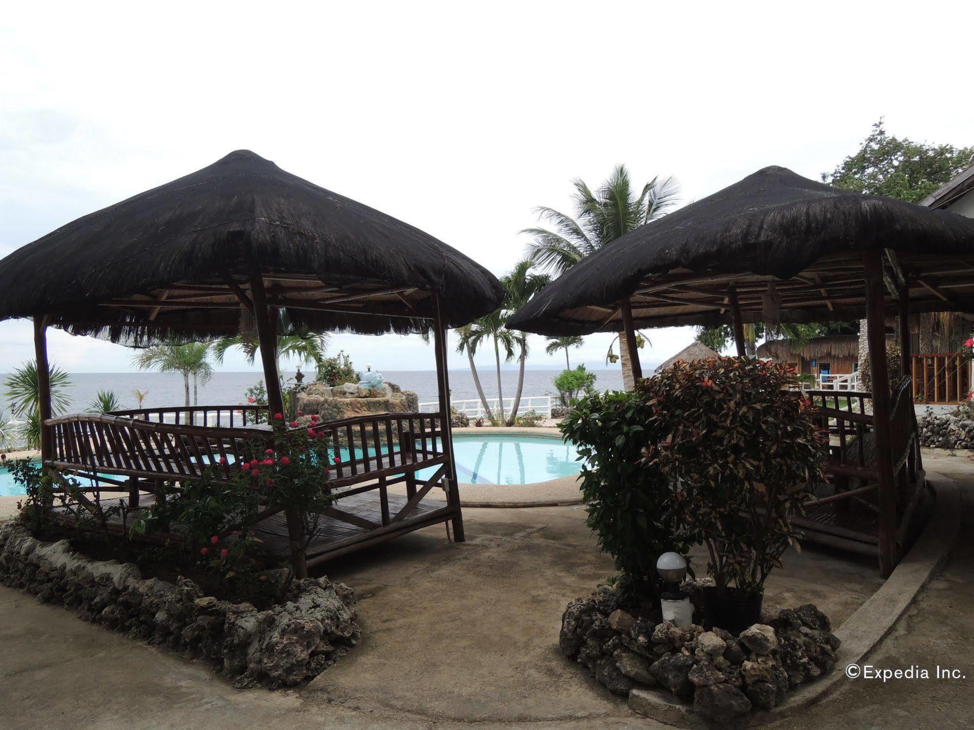 Ermi-beach-resort Oslob