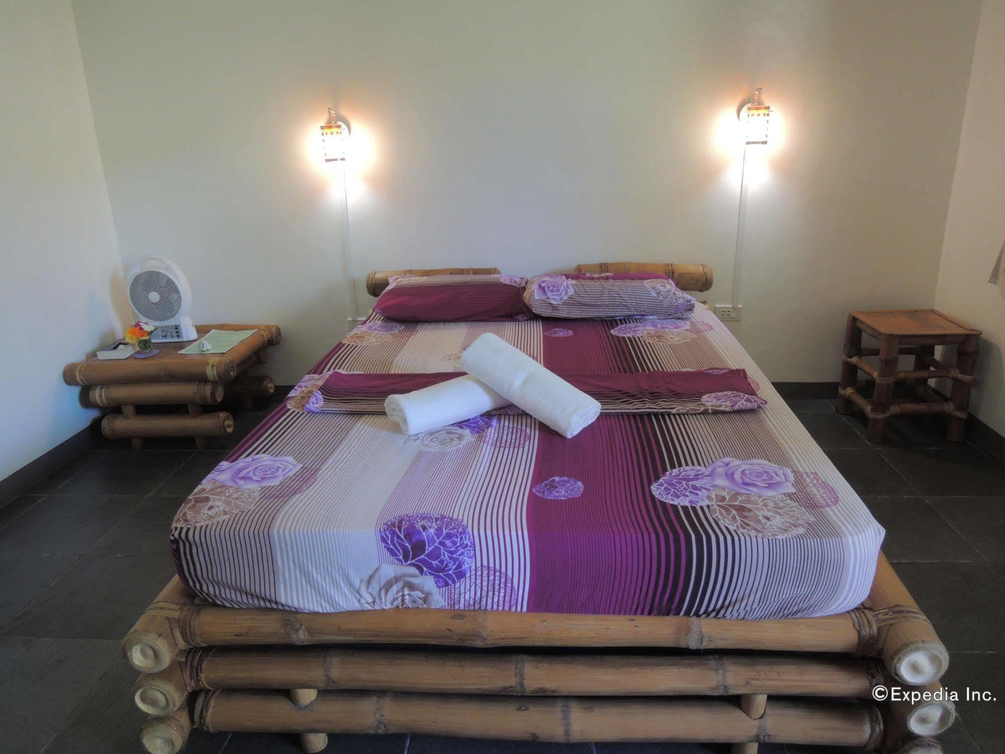 Resort Neptune Diving Resort Santander 2*
