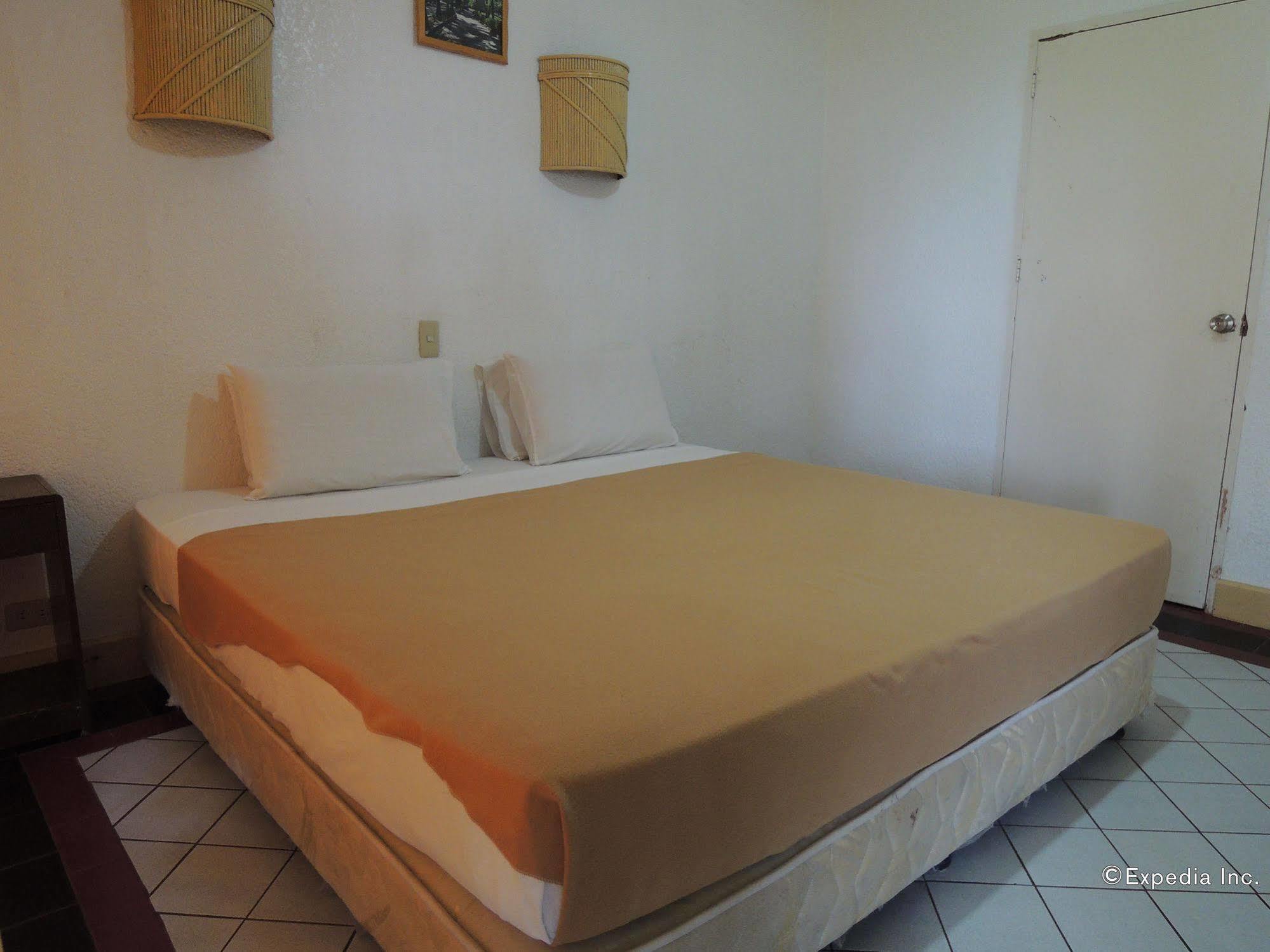 Hotel Estaca Bay Gardens Conference 2*