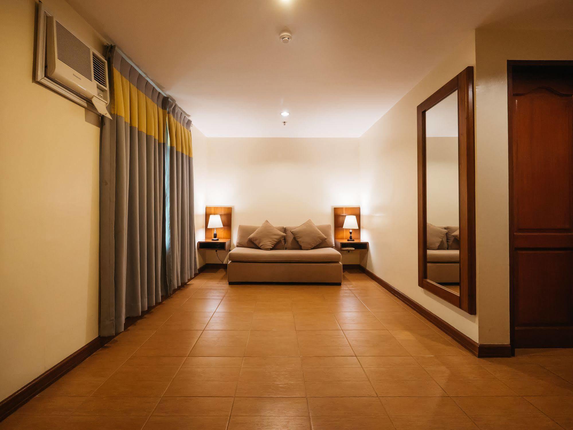 The Well Hotel 2*