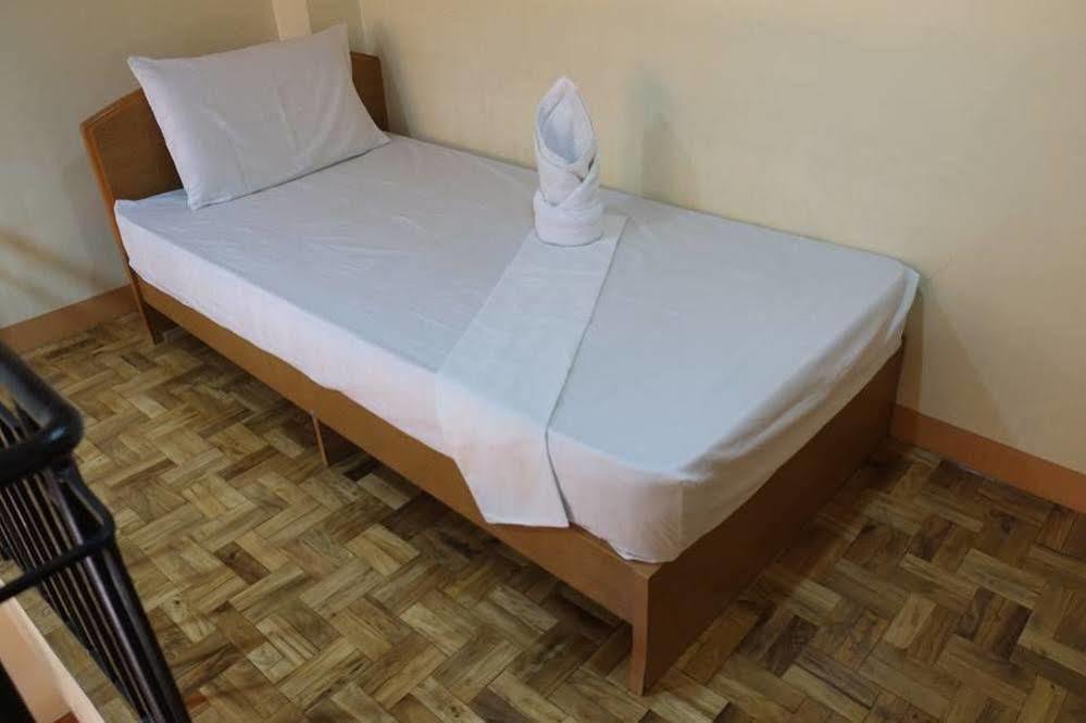 Southpole House Inn 2*