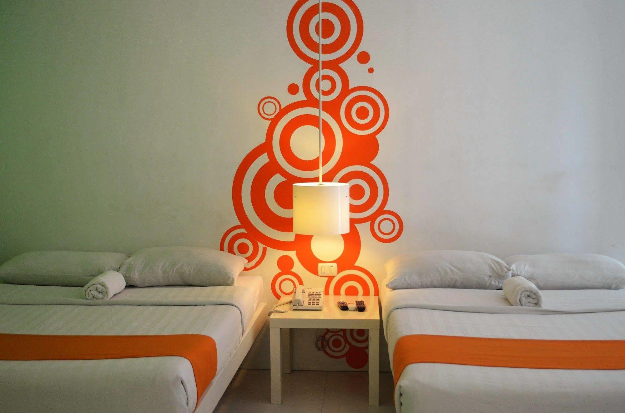 Islands - Uptown Hotel 2*
